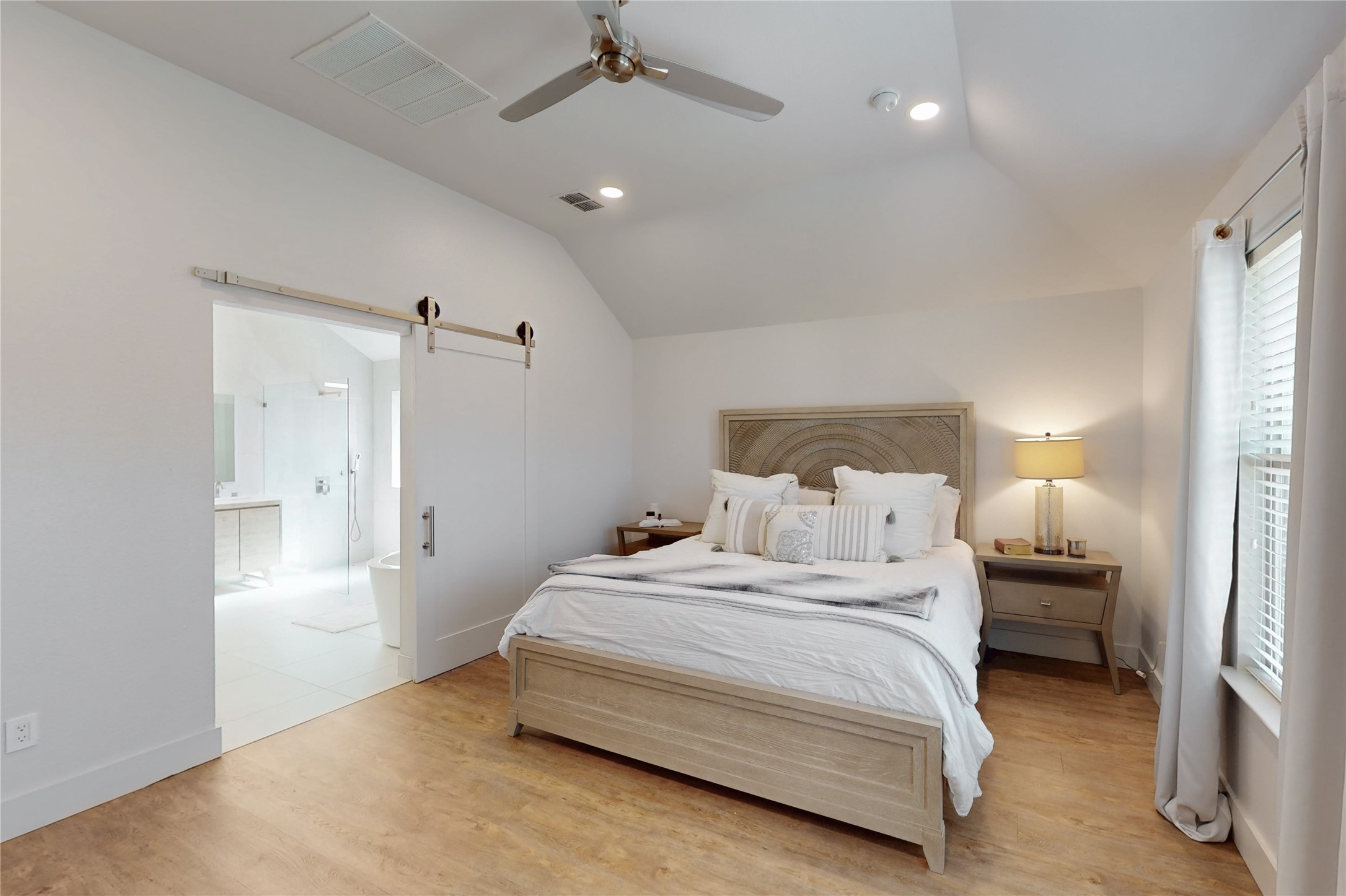 15221 Ringneck Street