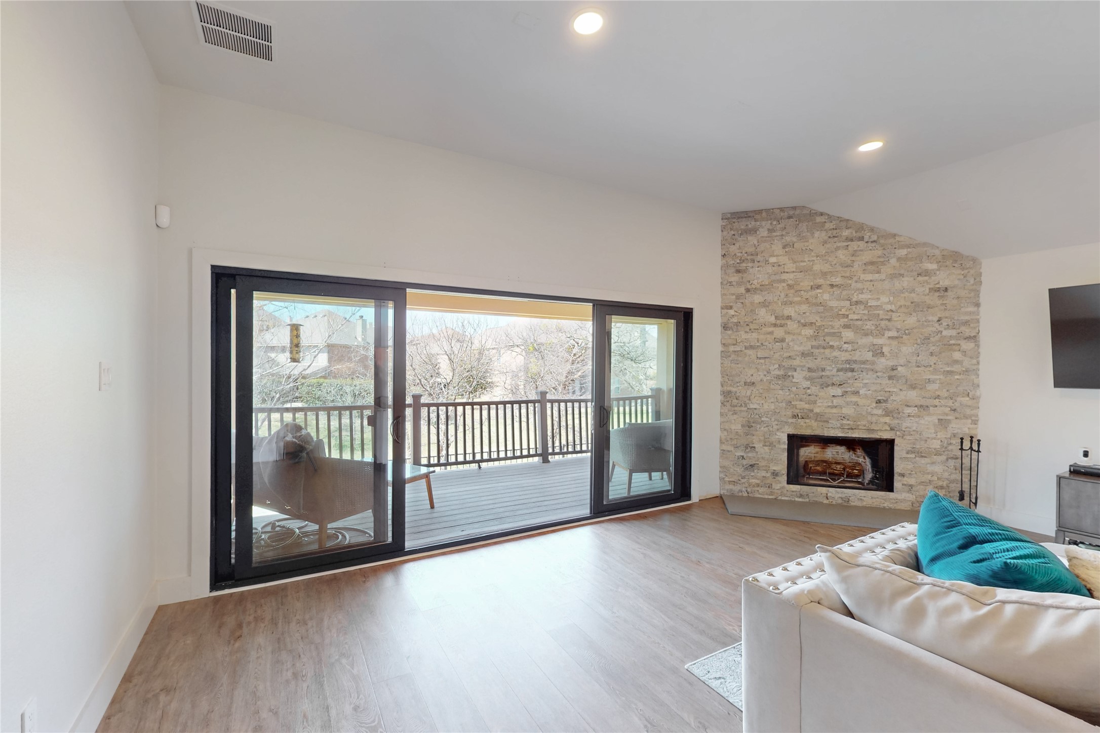 15221 Ringneck Street