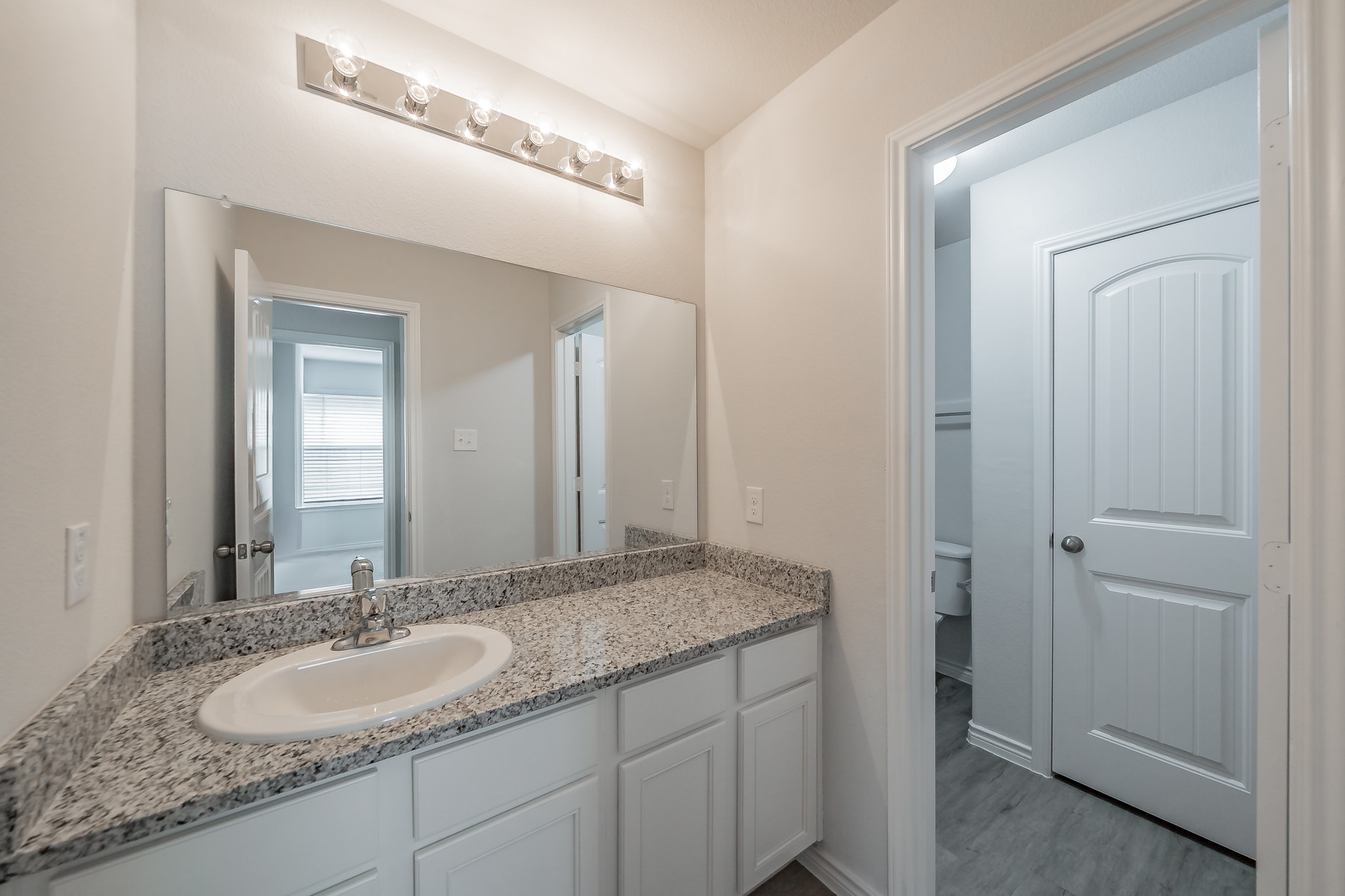 5640 Shore Point Trail