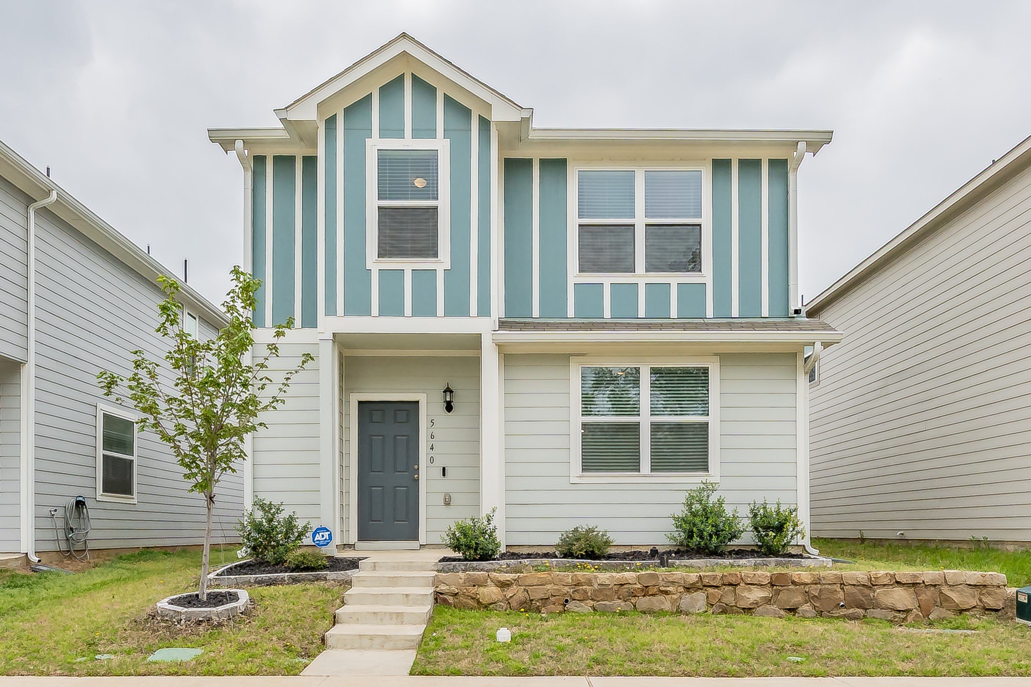 5640 Shore Point Trail