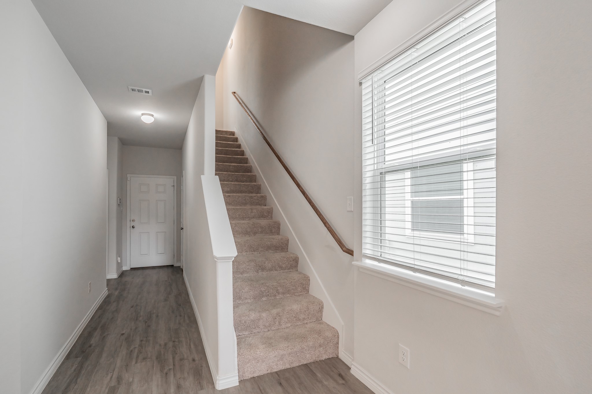 5640 Shore Point Trail