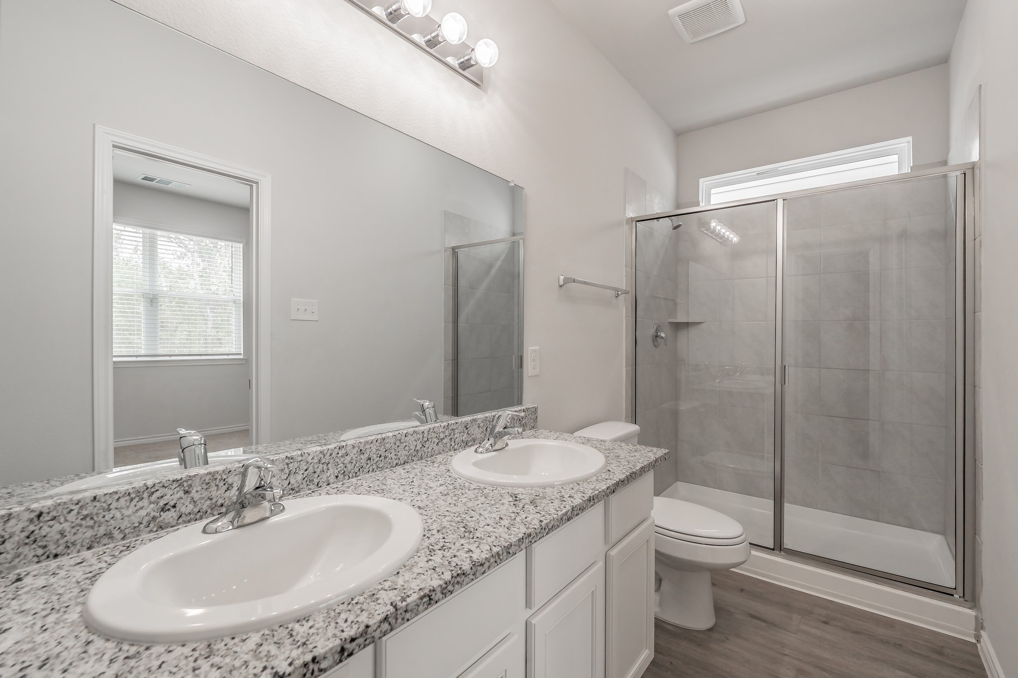 5640 Shore Point Trail