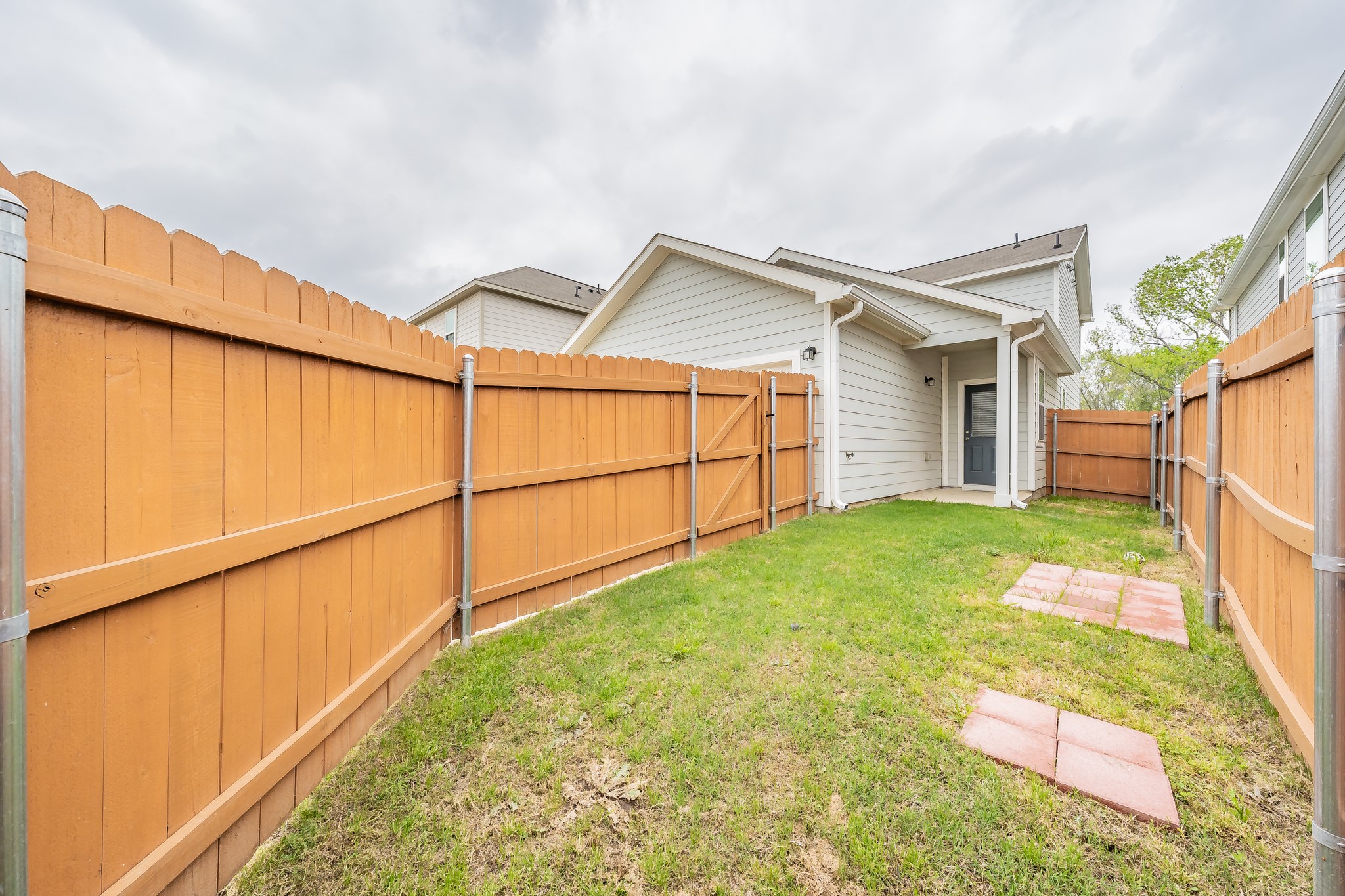 5640 Shore Point Trail