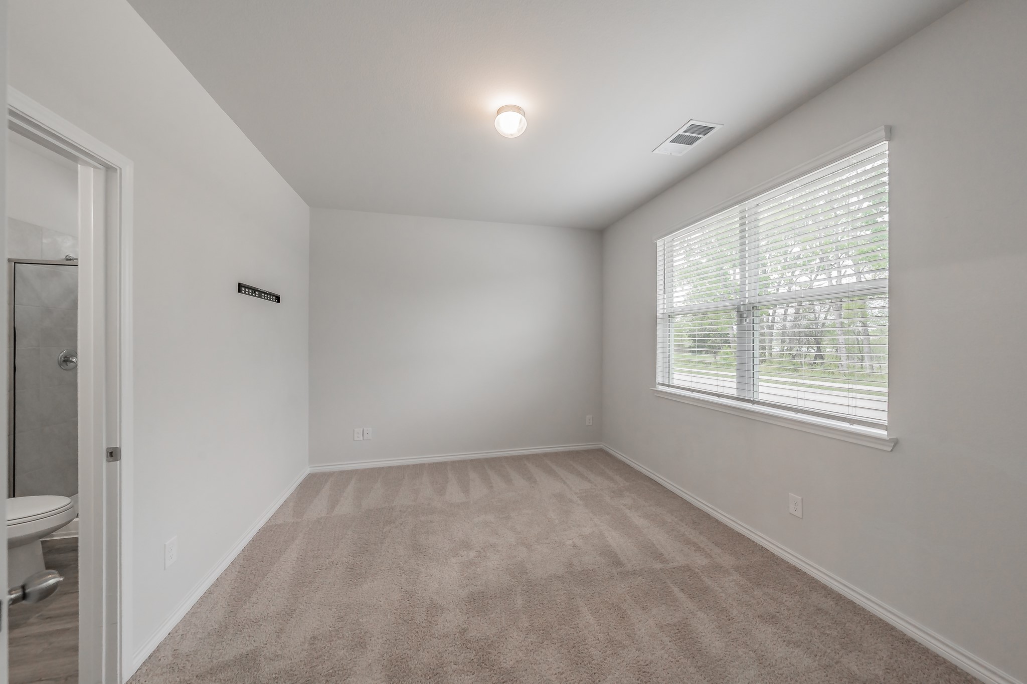 5640 Shore Point Trail