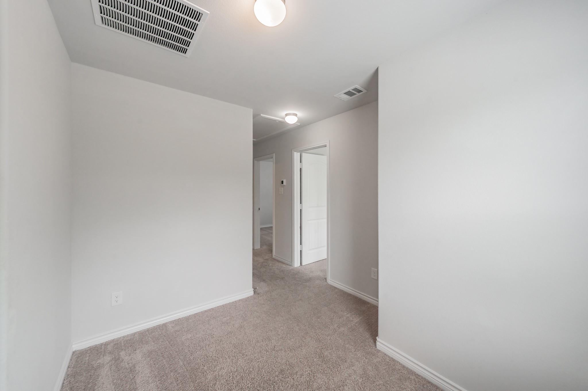 5640 Shore Point Trail