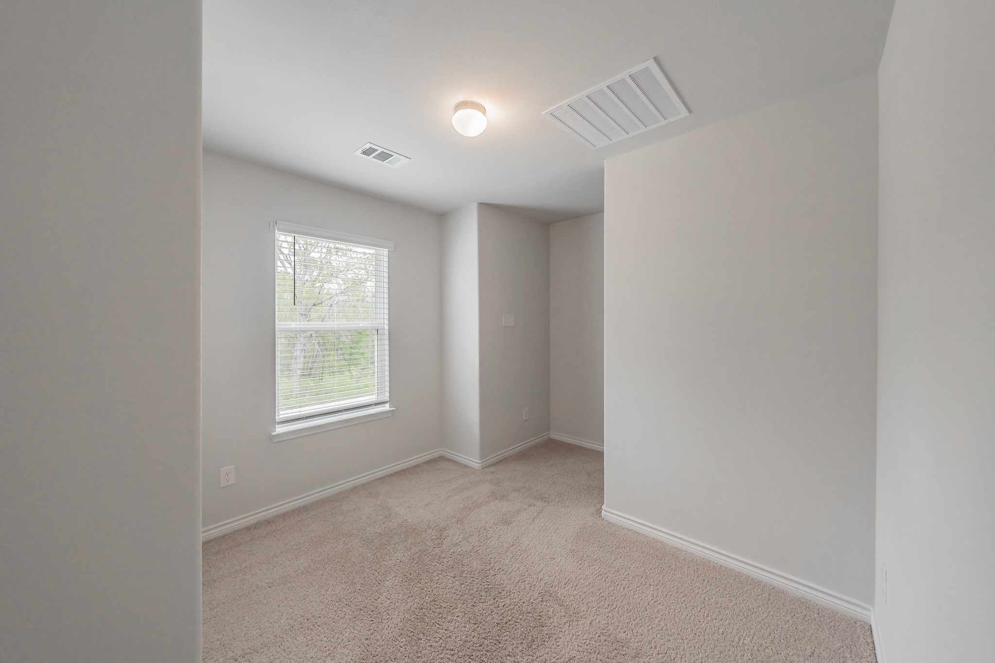 5640 Shore Point Trail