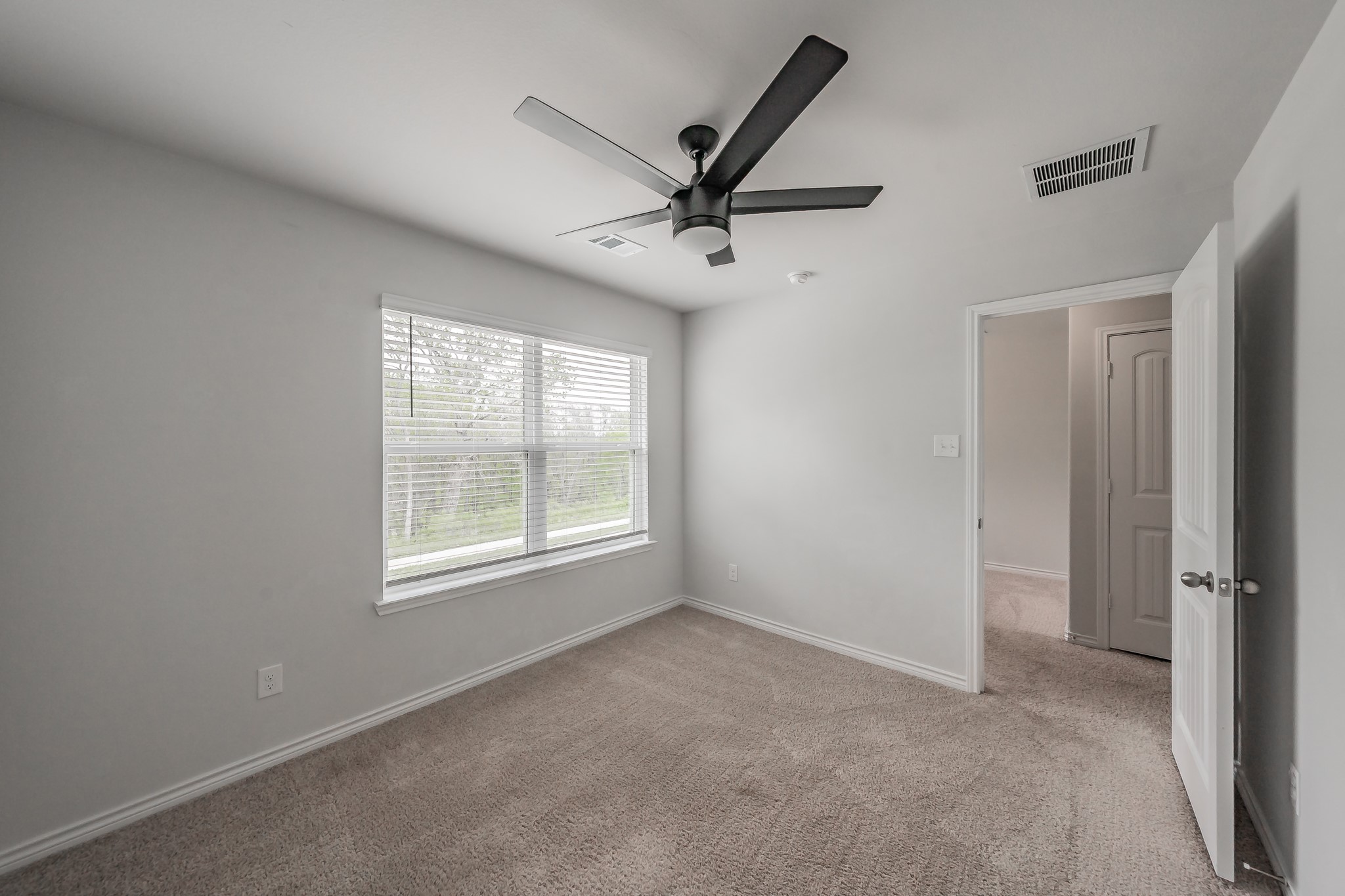 5640 Shore Point Trail