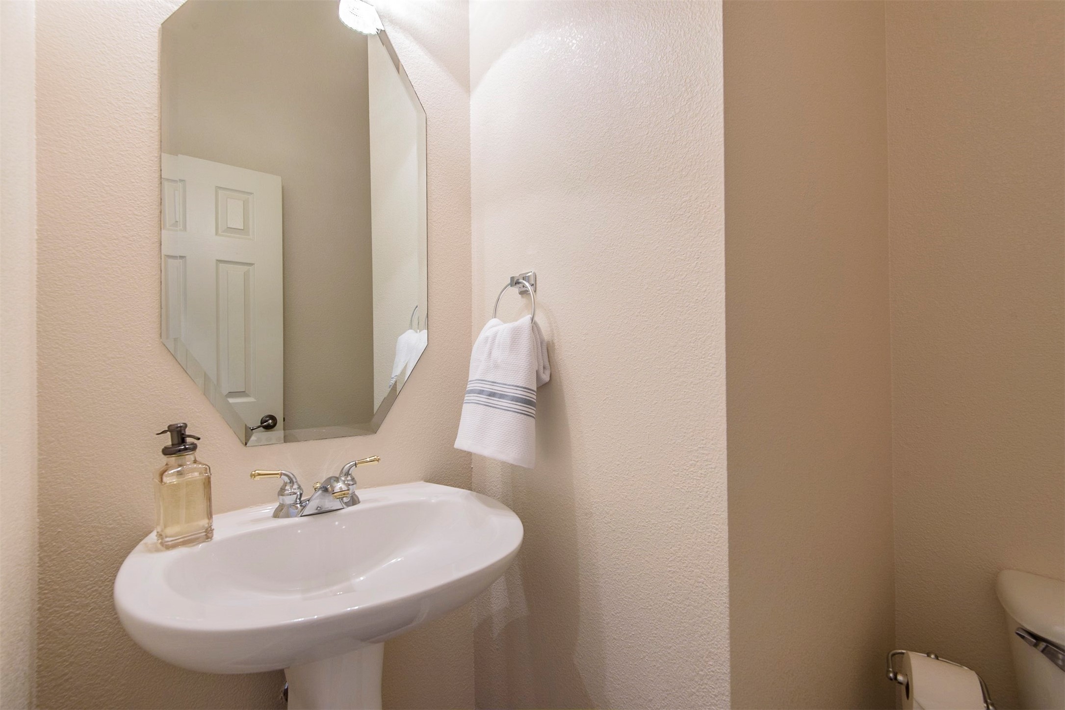 4708 Angel Fire Drive