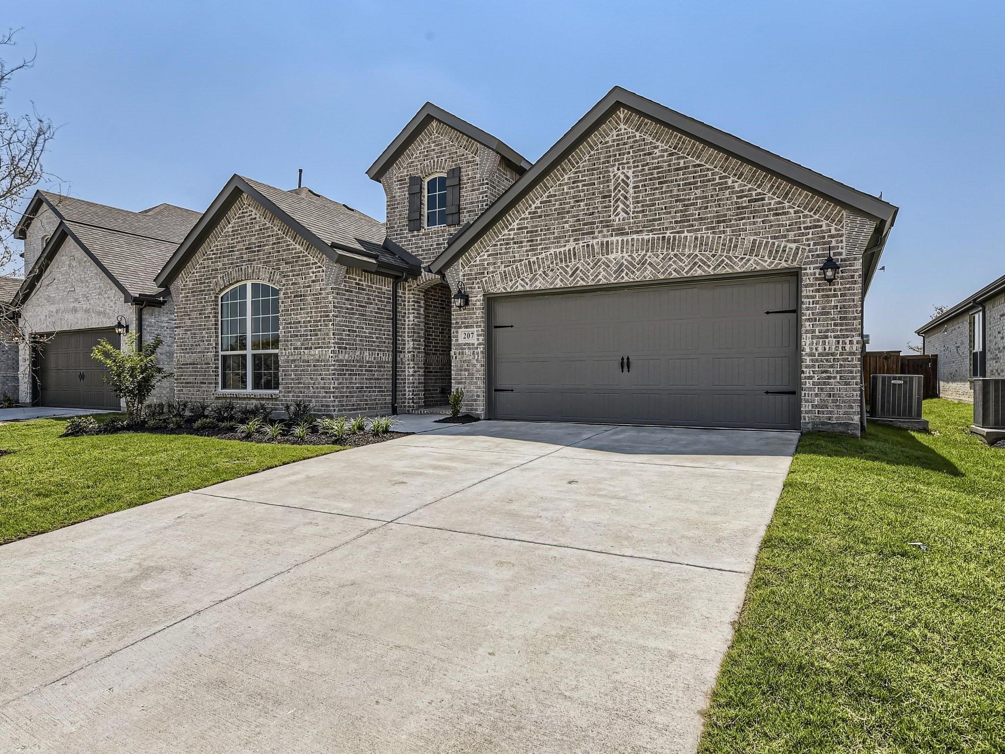 207 Buffalo Boulevard