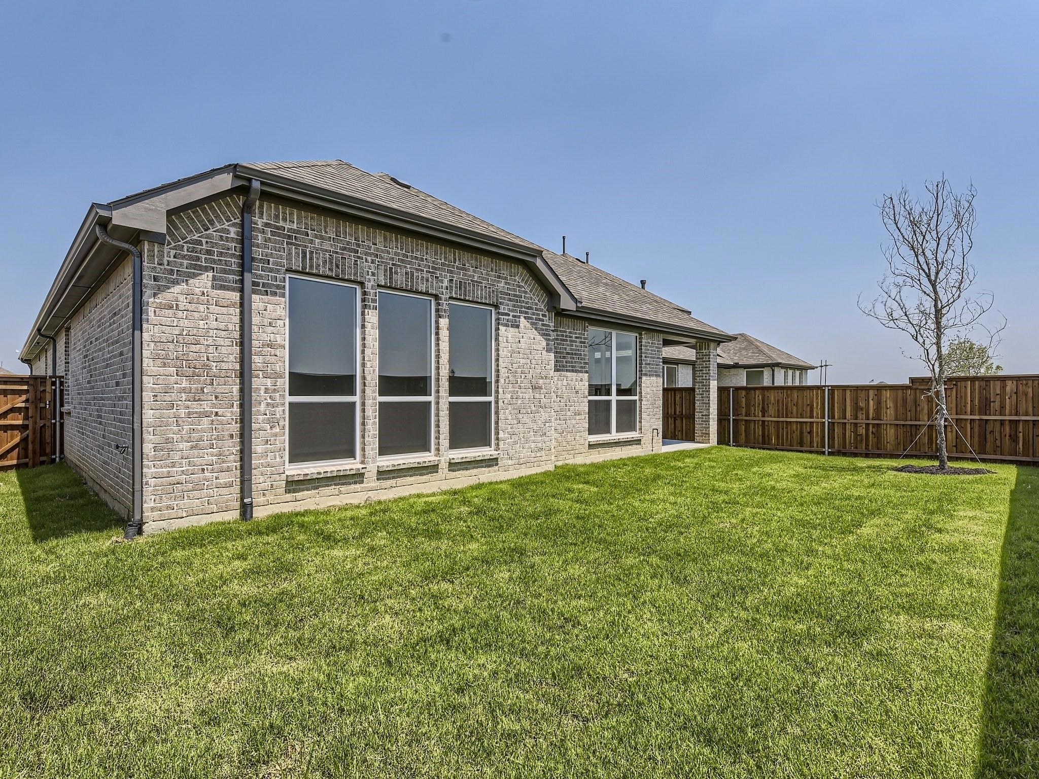 207 Buffalo Boulevard