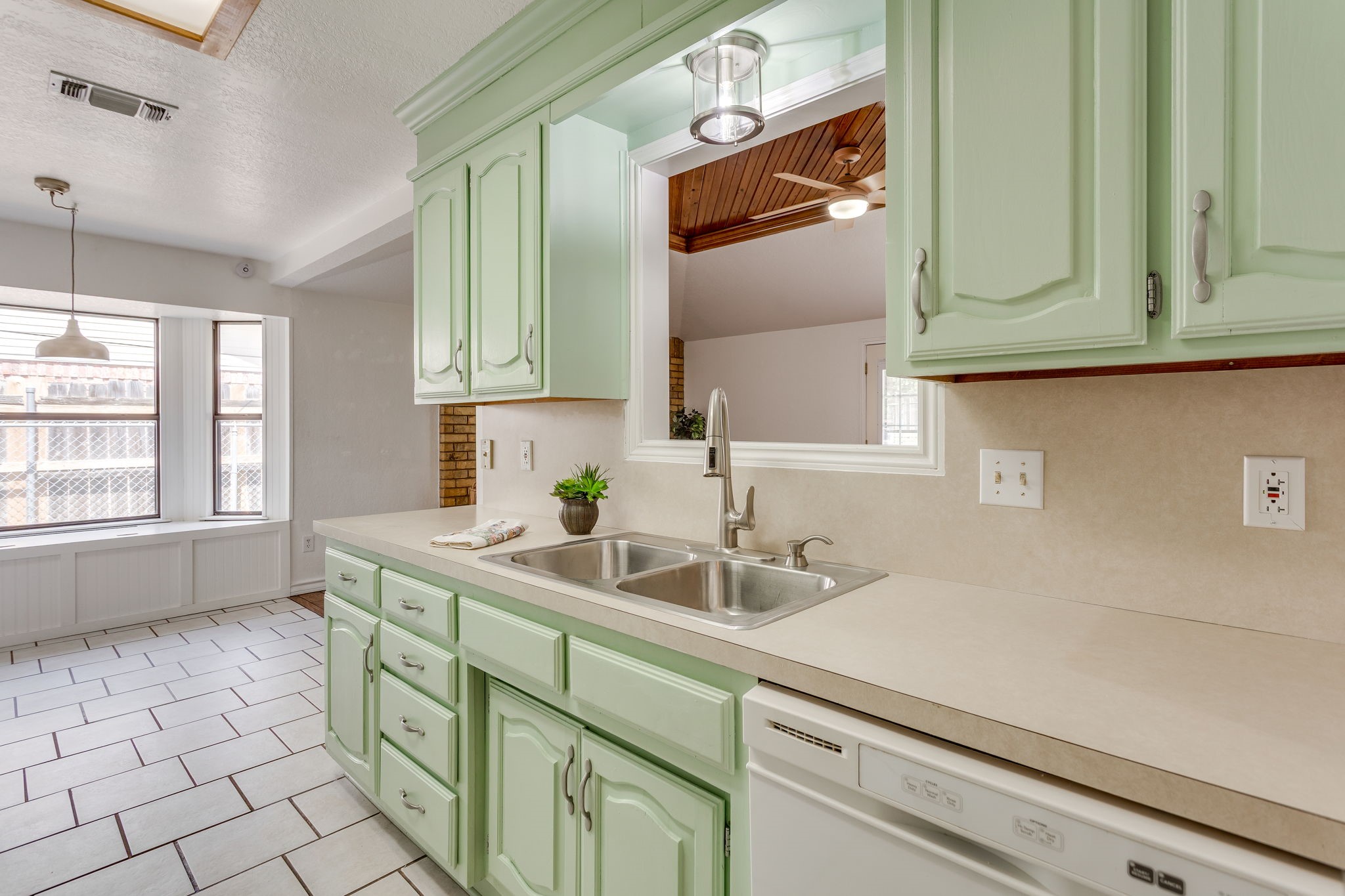 706 Holly Hill Road