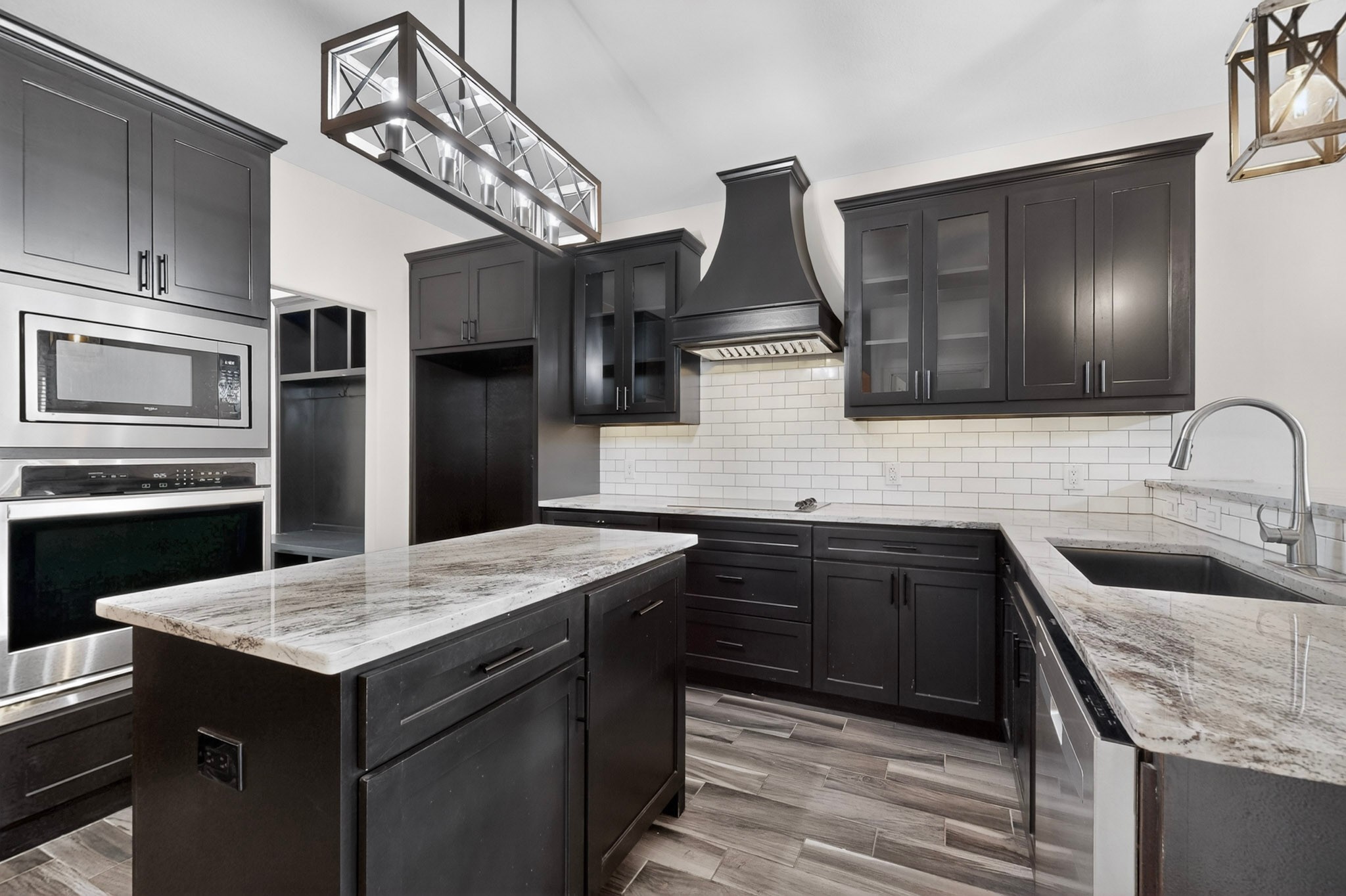 6012 The Resort Boulevard