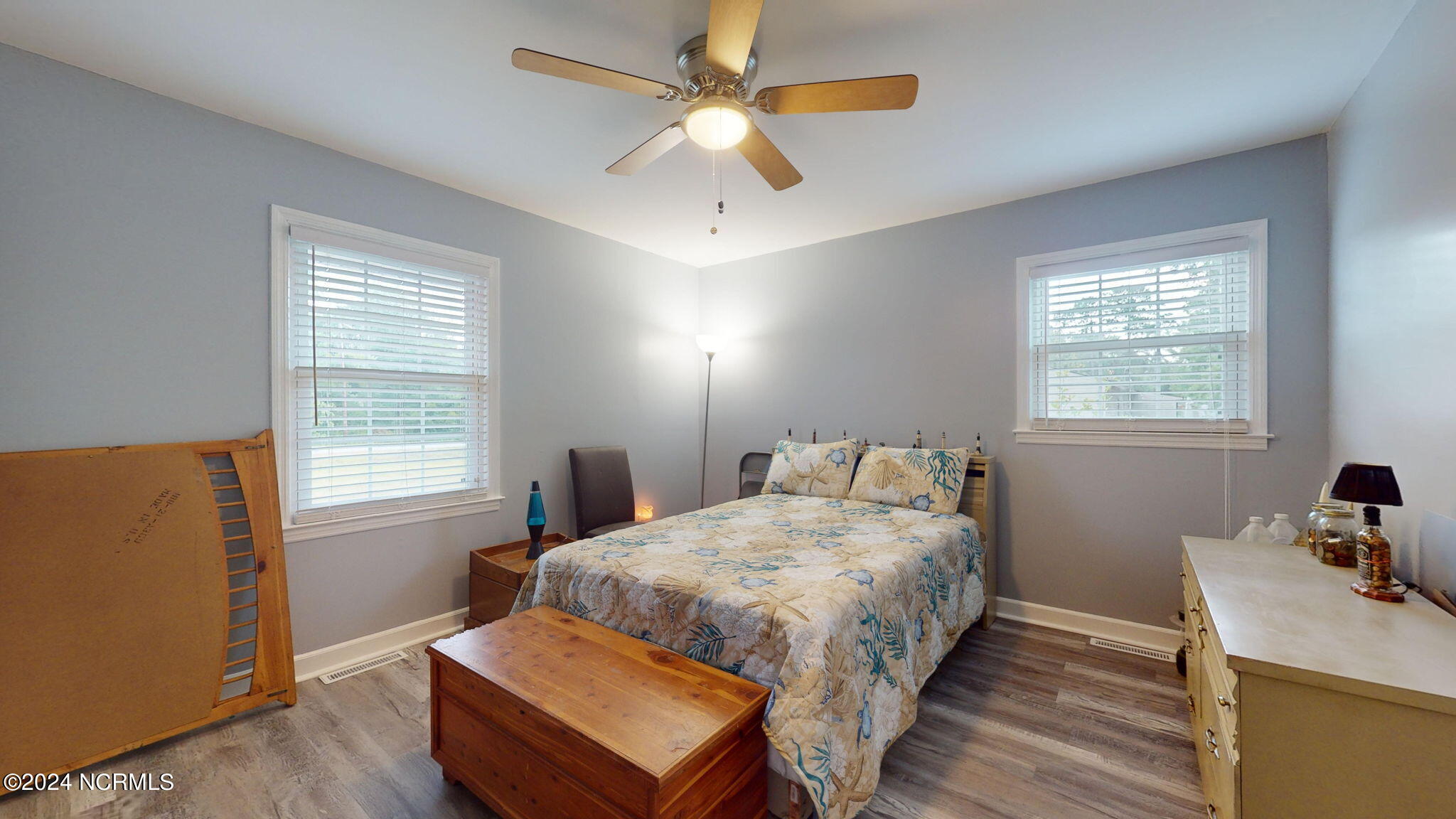 2313 N Lakeview Drive