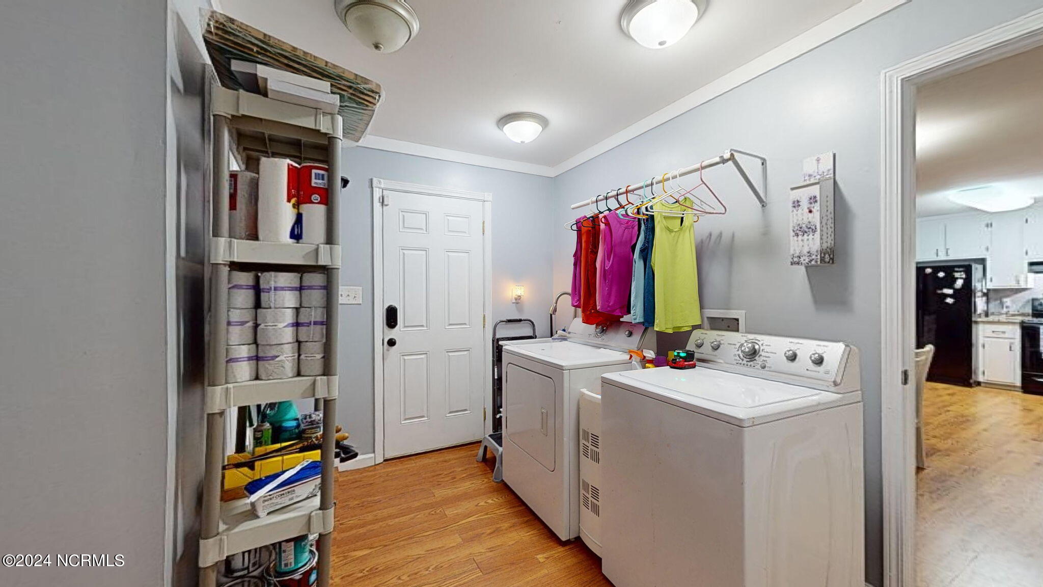 2313 N Lakeview Drive