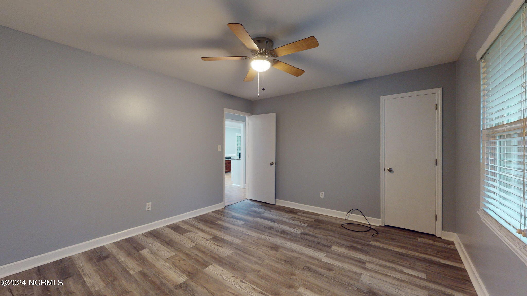 2313 N Lakeview Drive