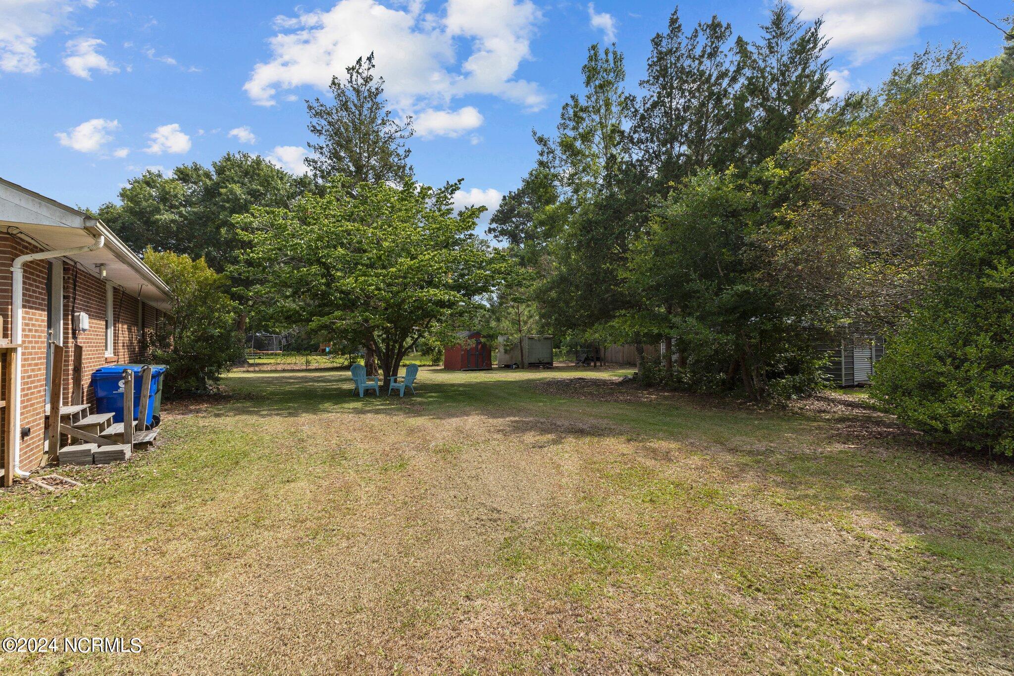 2313 N Lakeview Drive