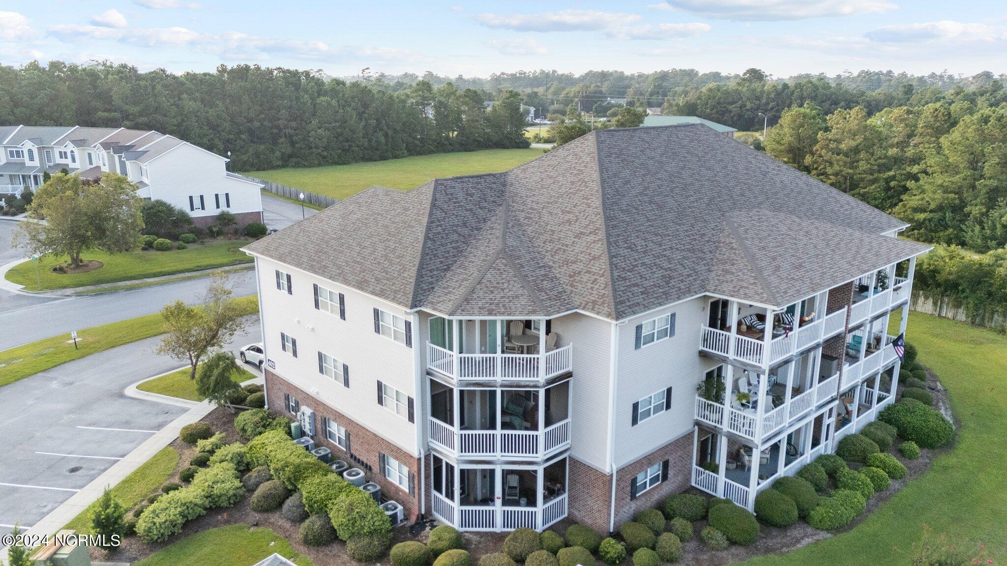 402 Penny Lane, L