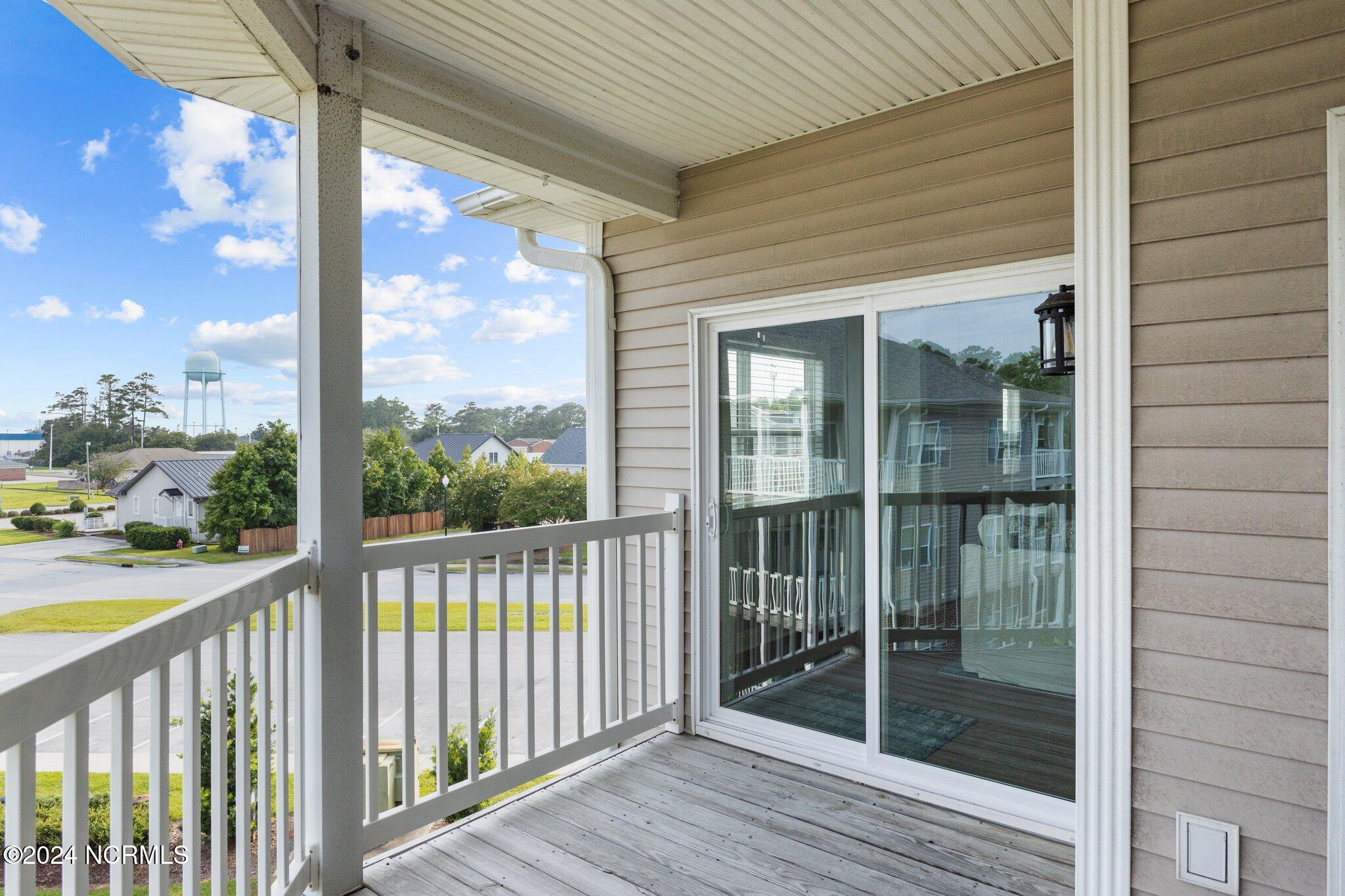 402 Penny Lane, L