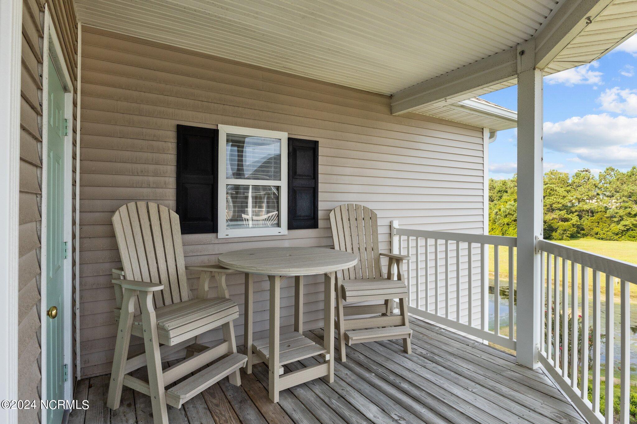 402 Penny Lane, L