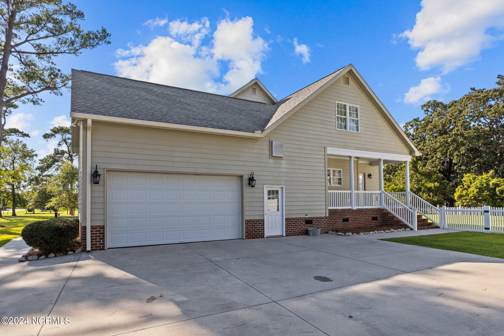 161 Howland Parkway