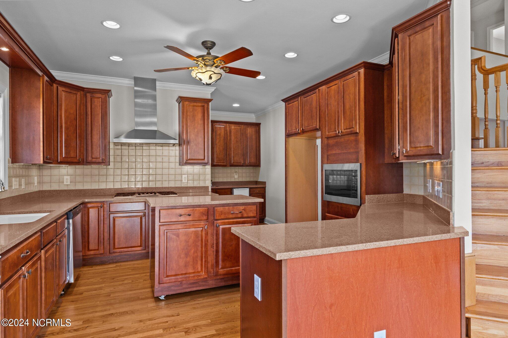 161 Howland Parkway