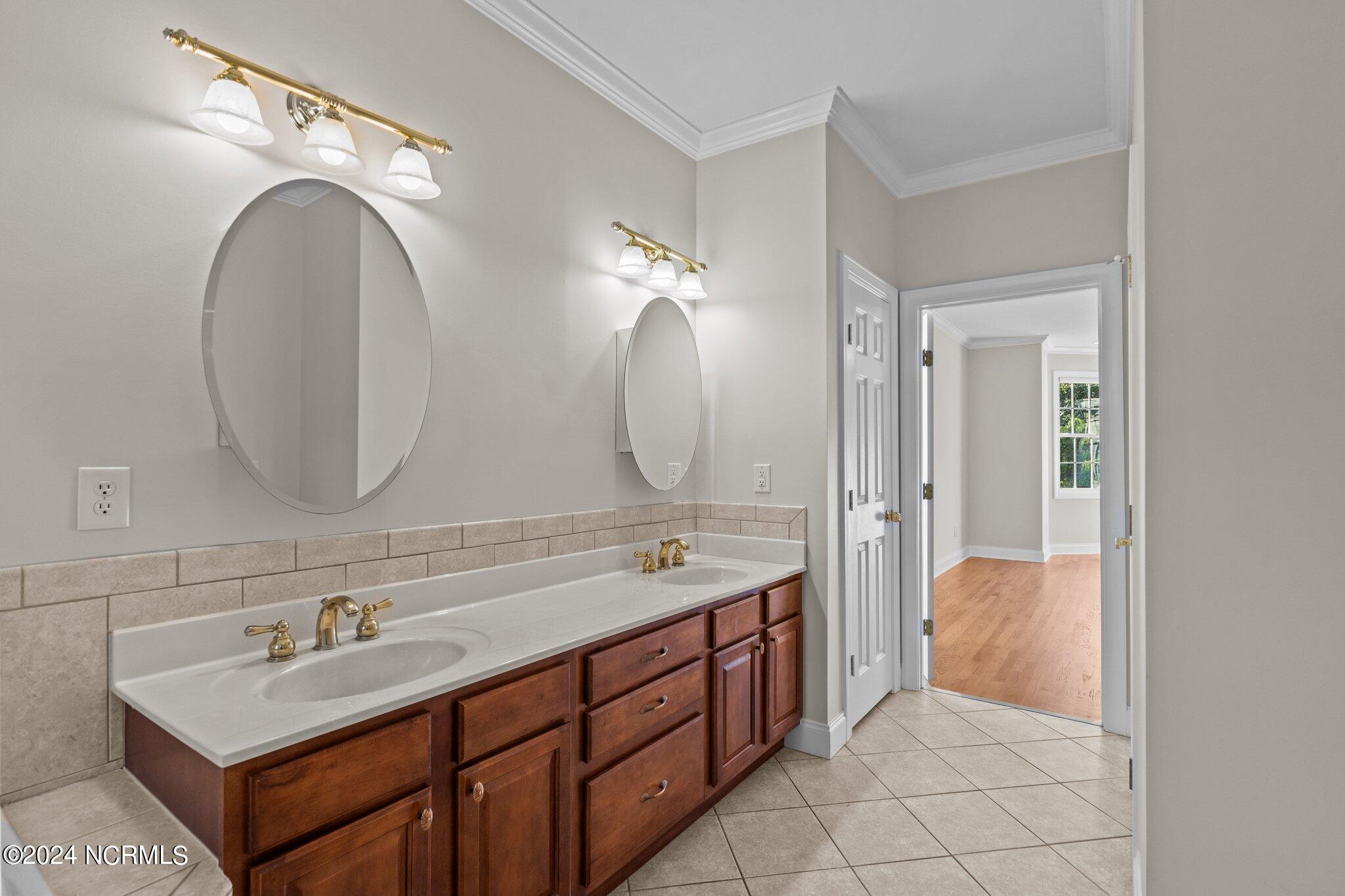 161 Howland Parkway