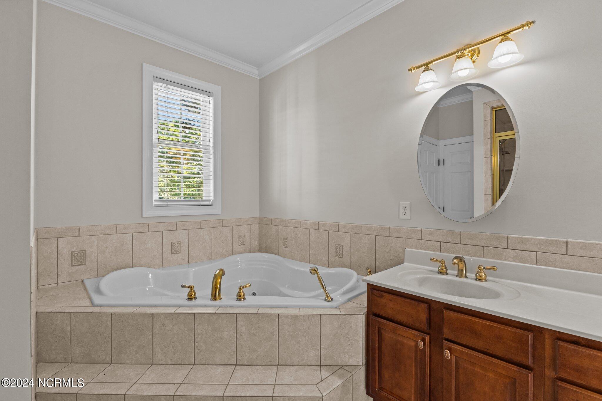 161 Howland Parkway