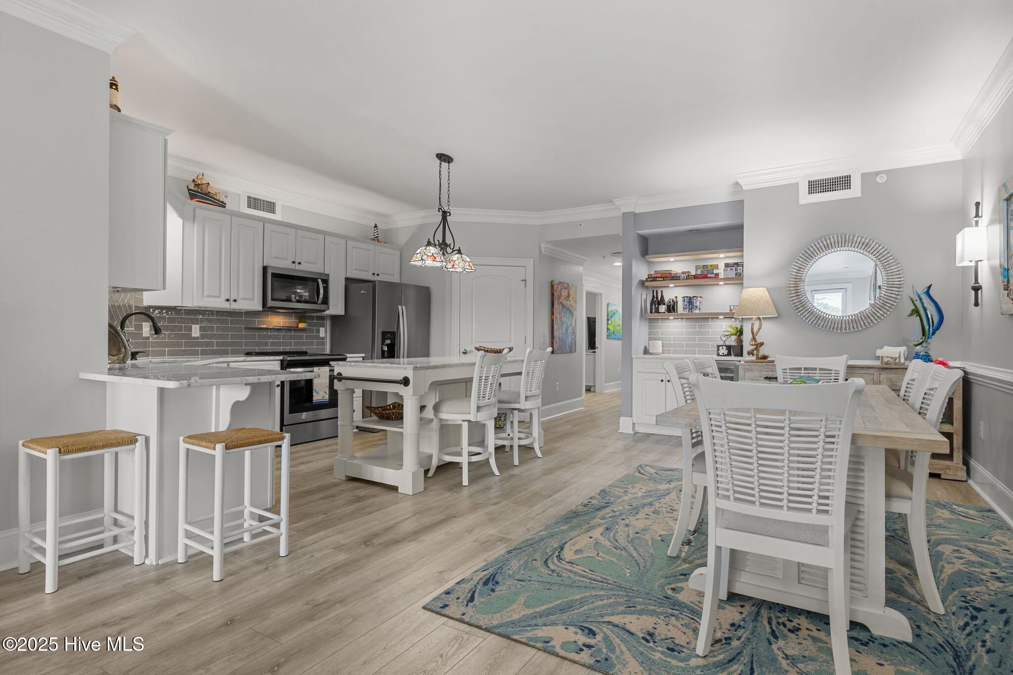 4425 Arendell Street, 105 & Slip #38