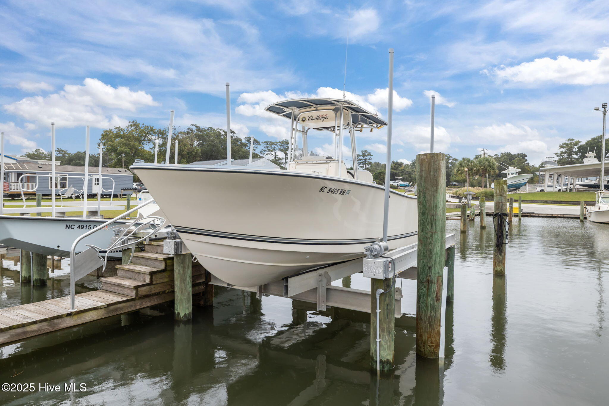 4425 Arendell Street, 105 & Slip #38