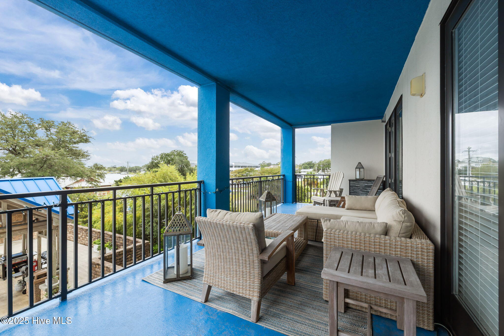 4425 Arendell Street, 105 & Slip #38