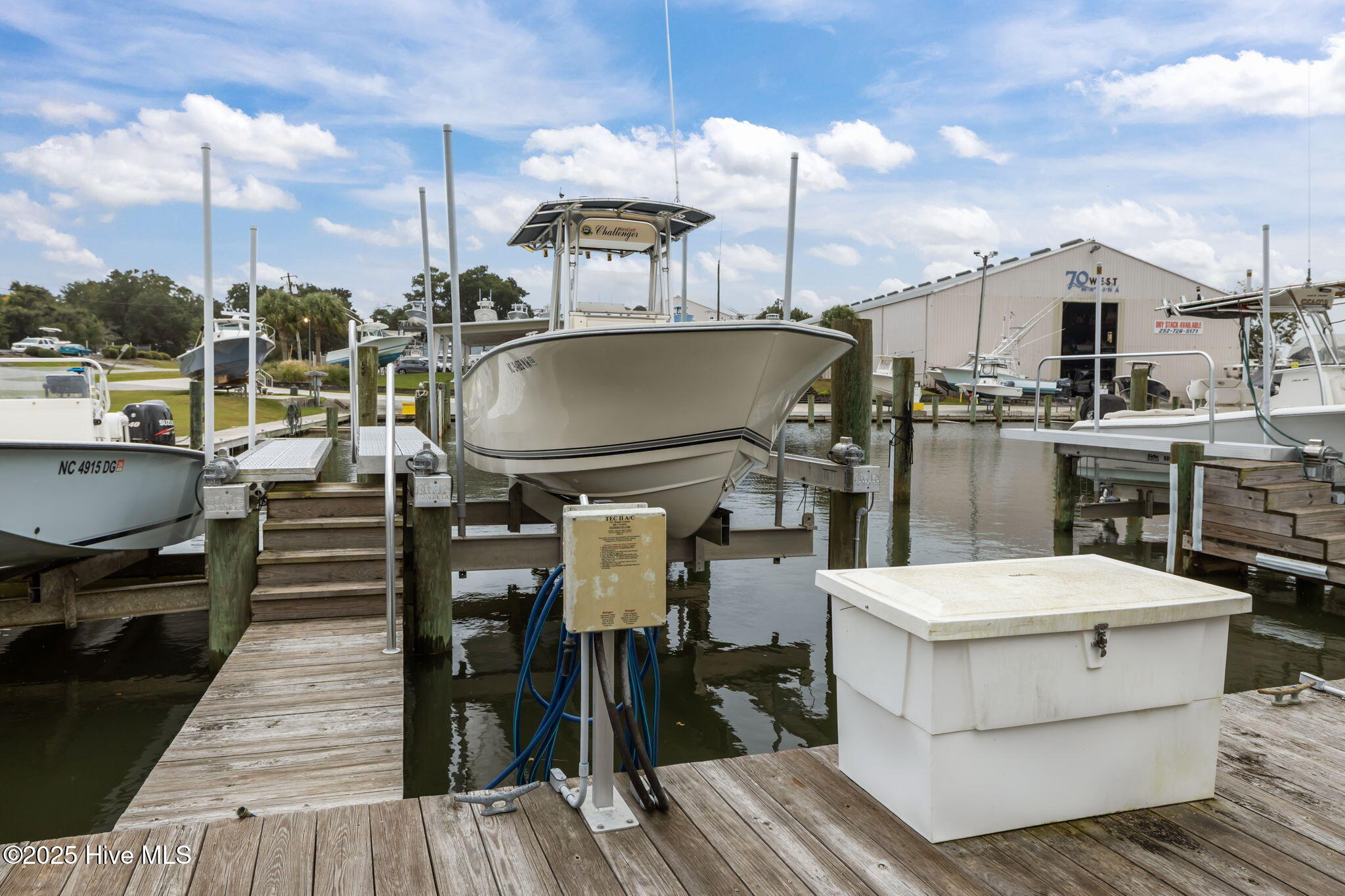 4425 Arendell Street, 105 & Slip #38