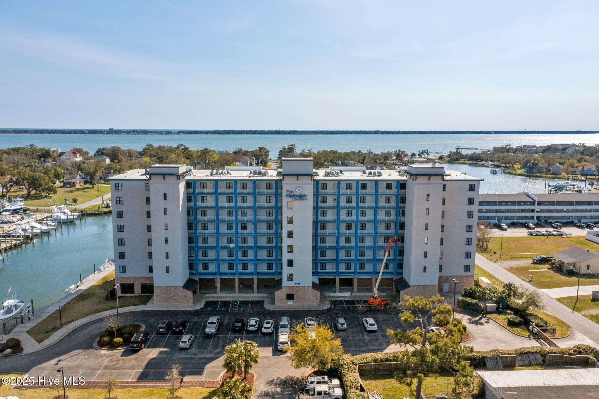 4425 Arendell Street, 105 & Slip #38