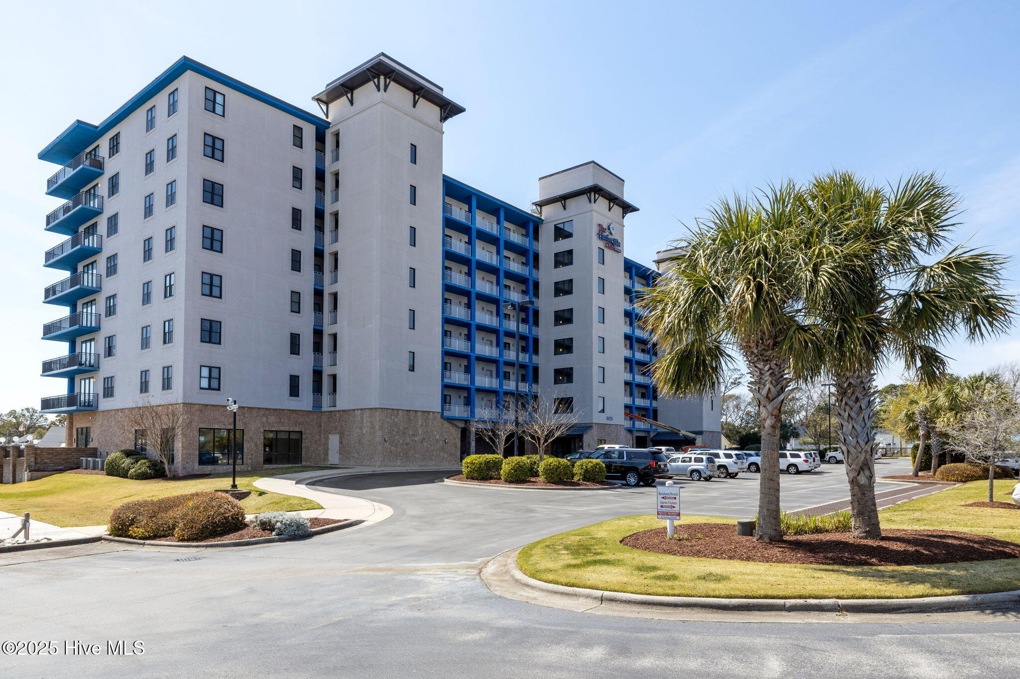 4425 Arendell Street, 105 & Slip #38