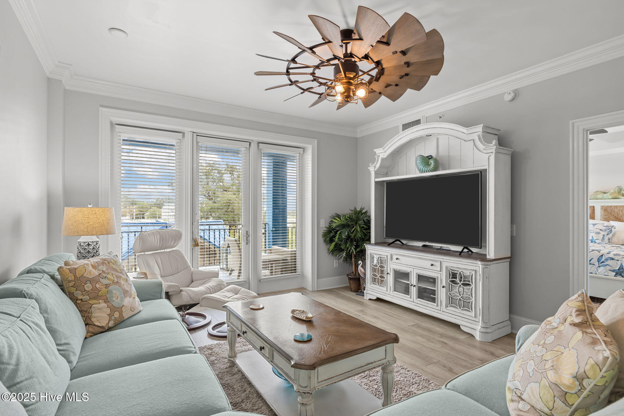 4425 Arendell Street, 105 & Slip #38