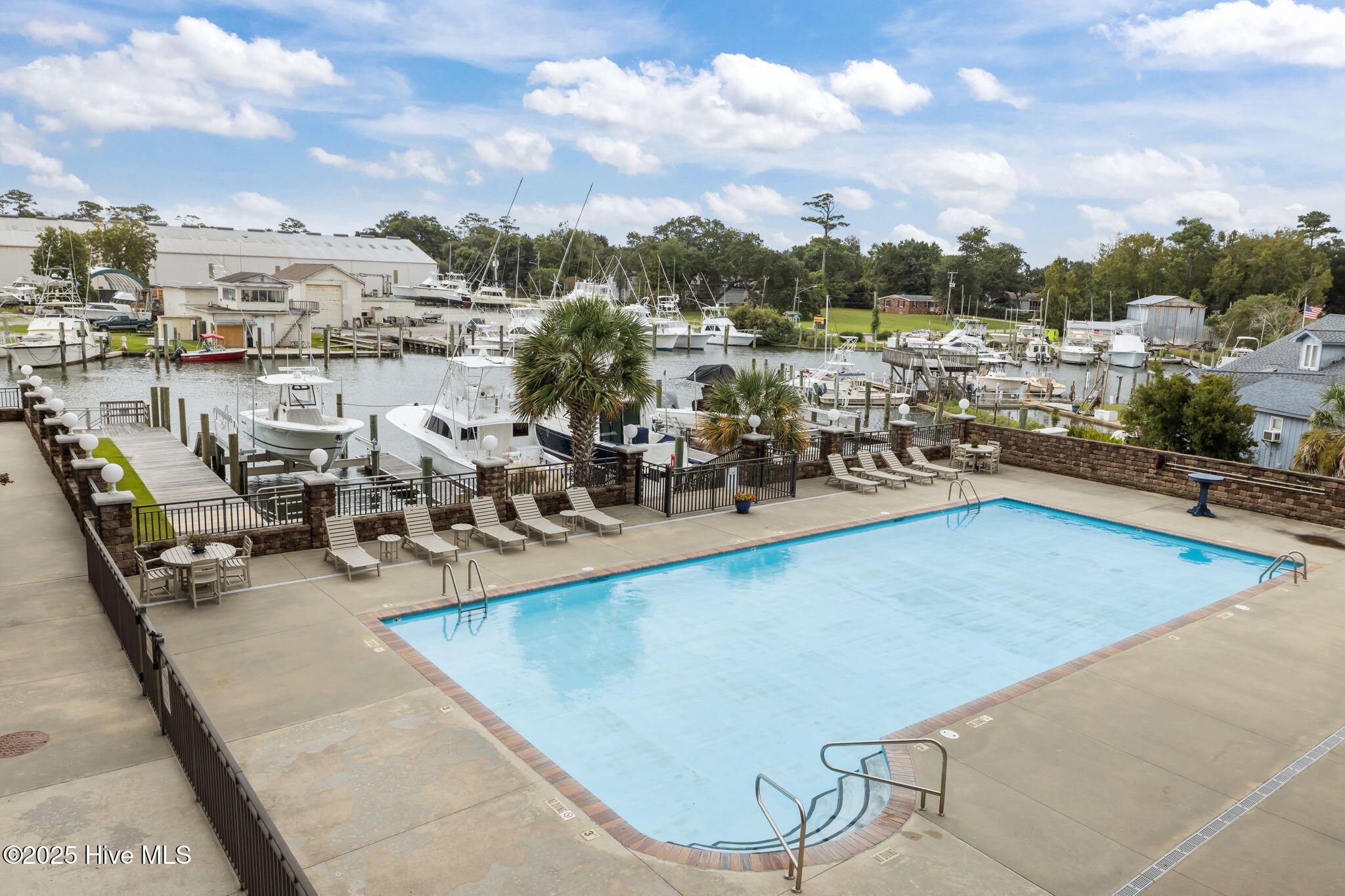 4425 Arendell Street, 105 & Slip #38