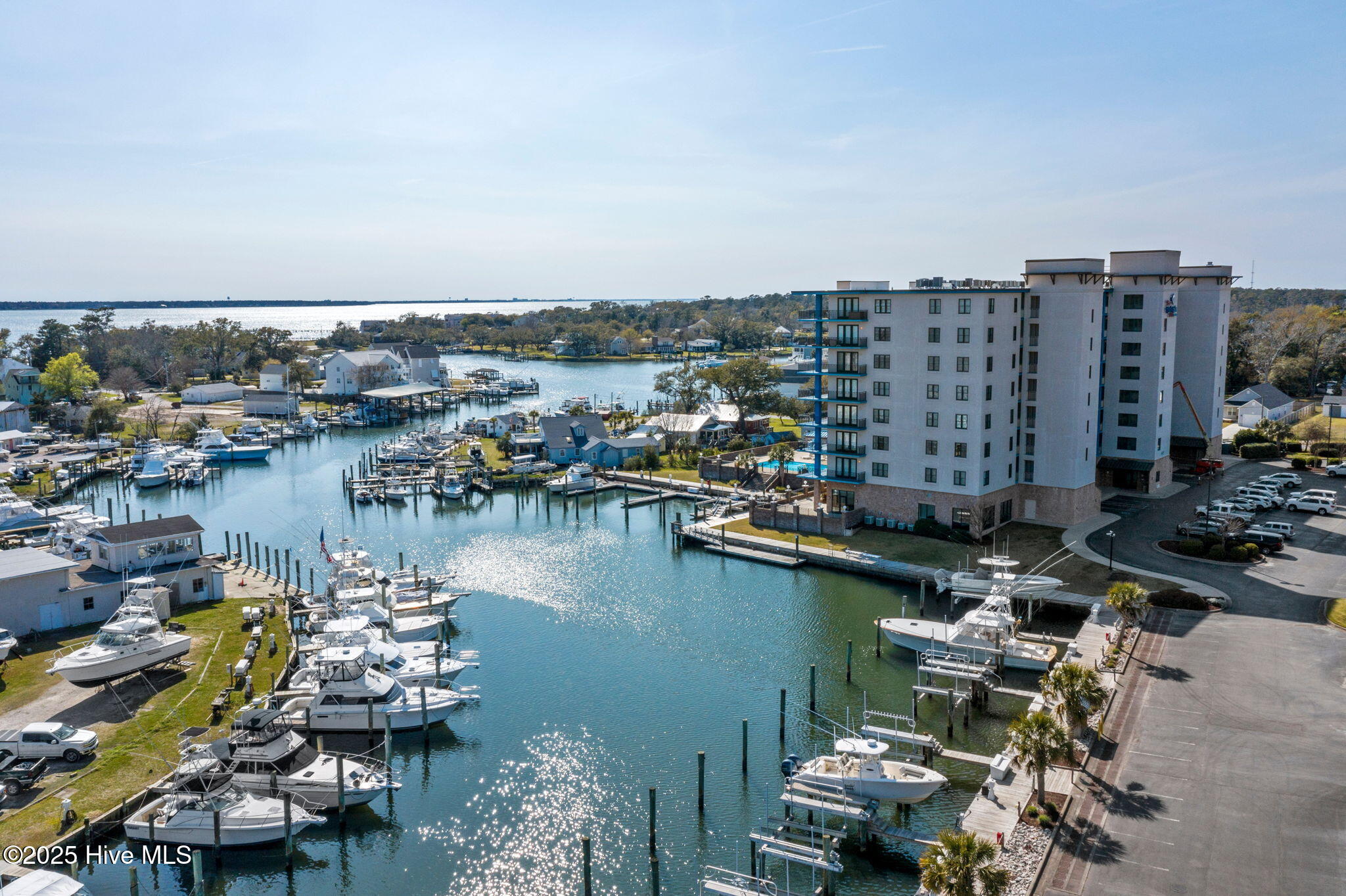 4425 Arendell Street, 105 & Slip #38