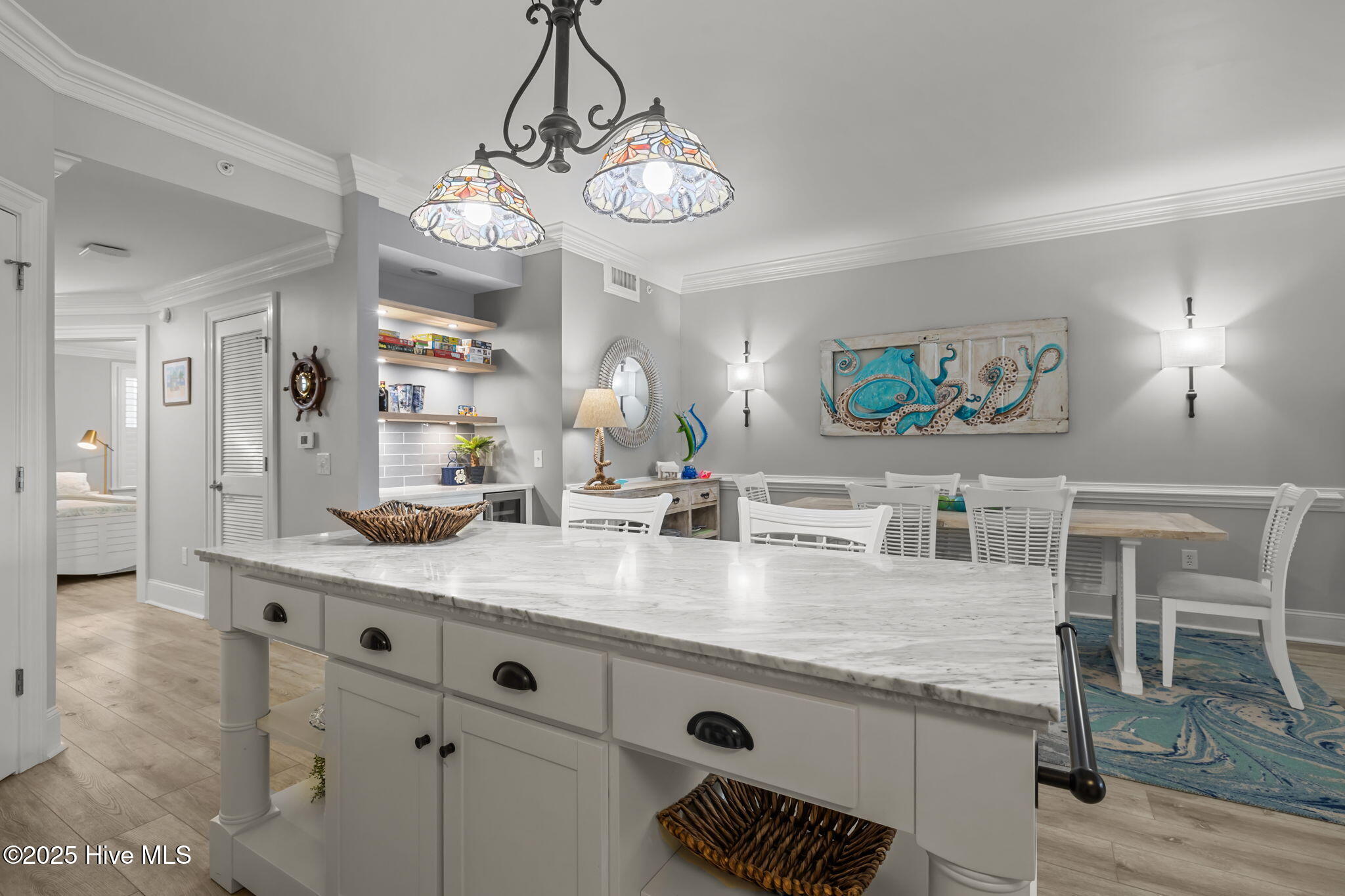 4425 Arendell Street, 105 & Slip #38