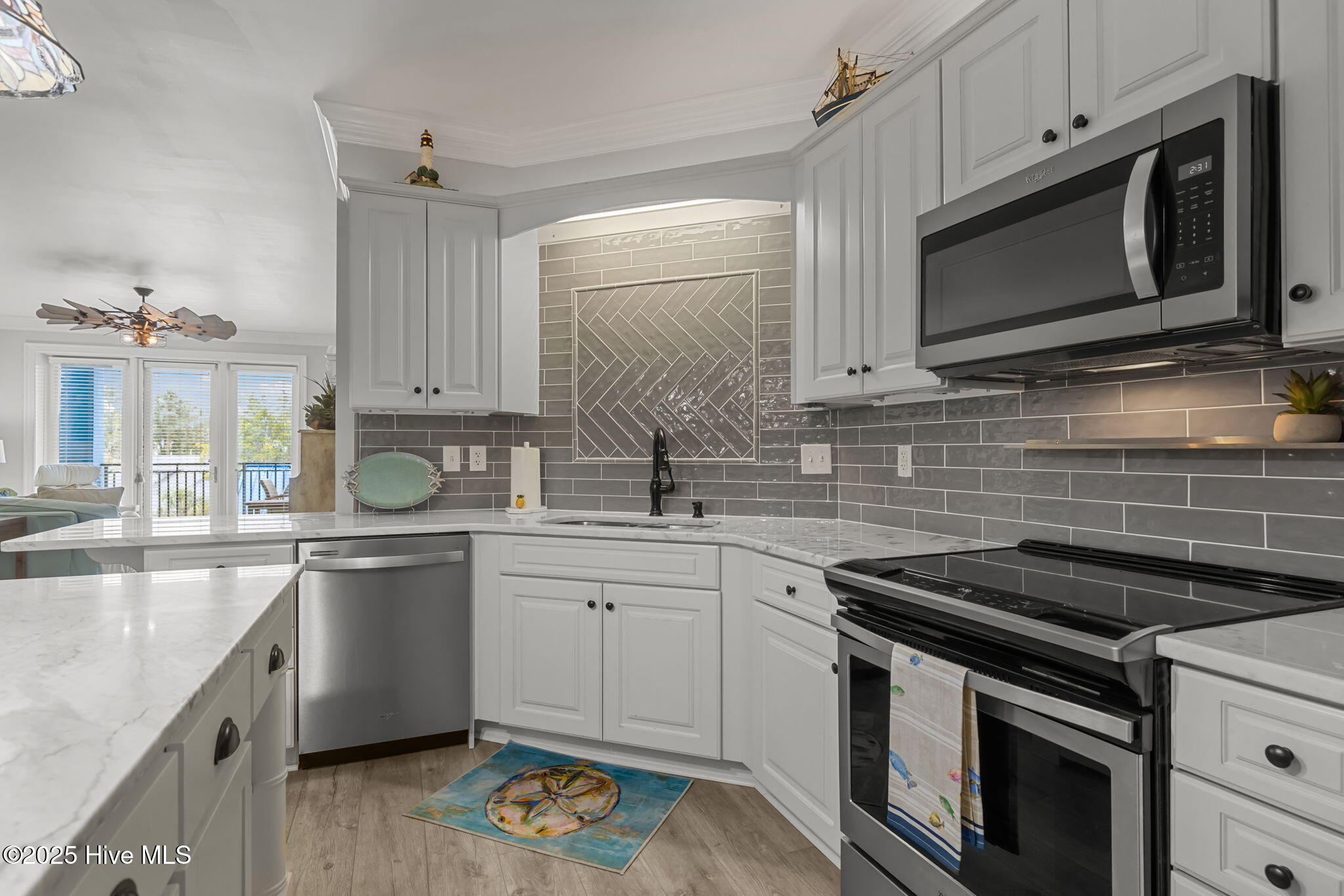 4425 Arendell Street, 105 & Slip #38