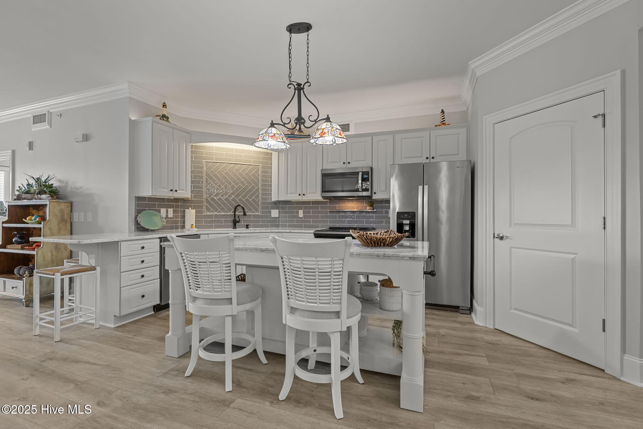 4425 Arendell Street, 105 & Slip #38