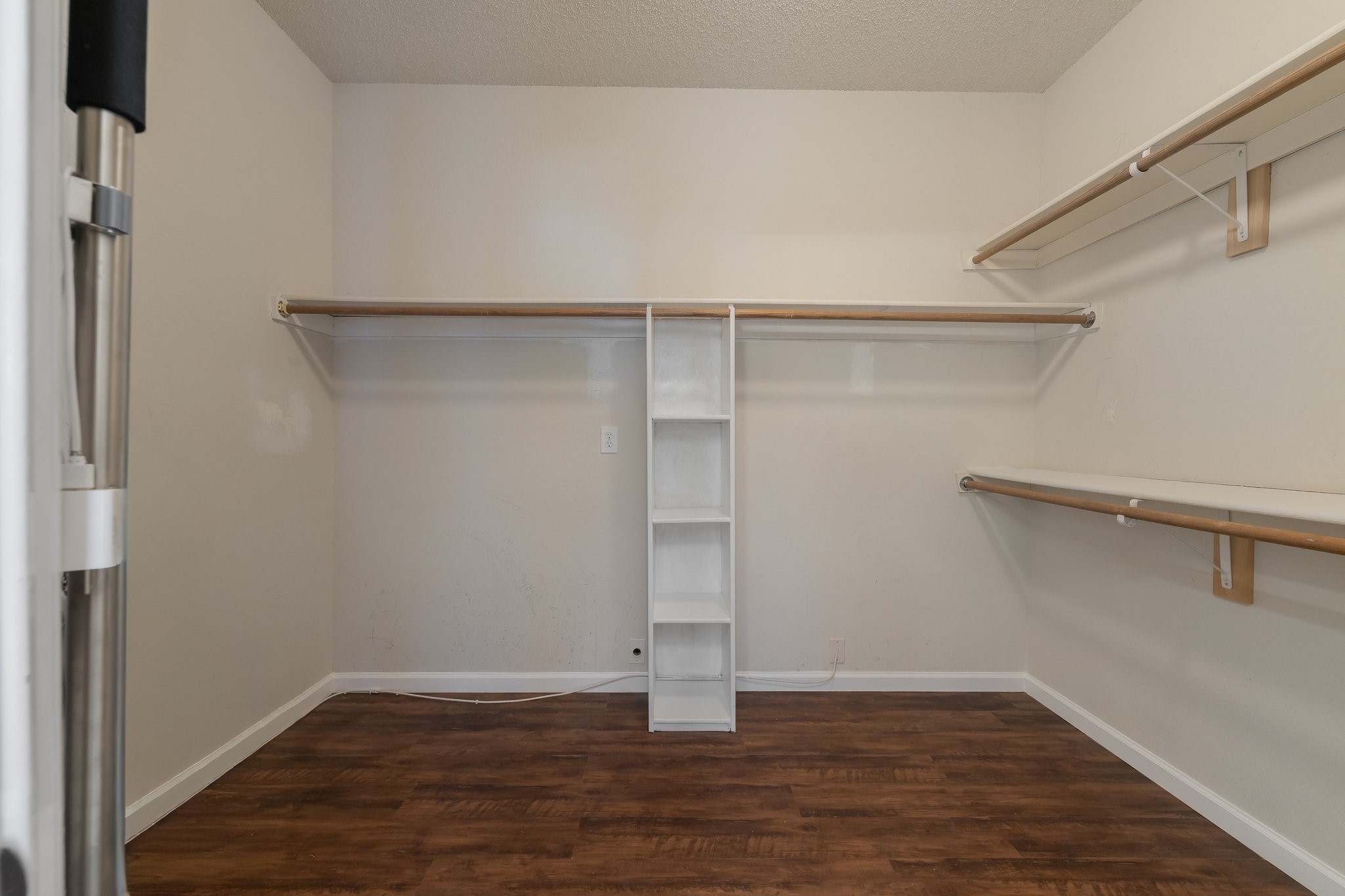 1923 Little Fawn Court