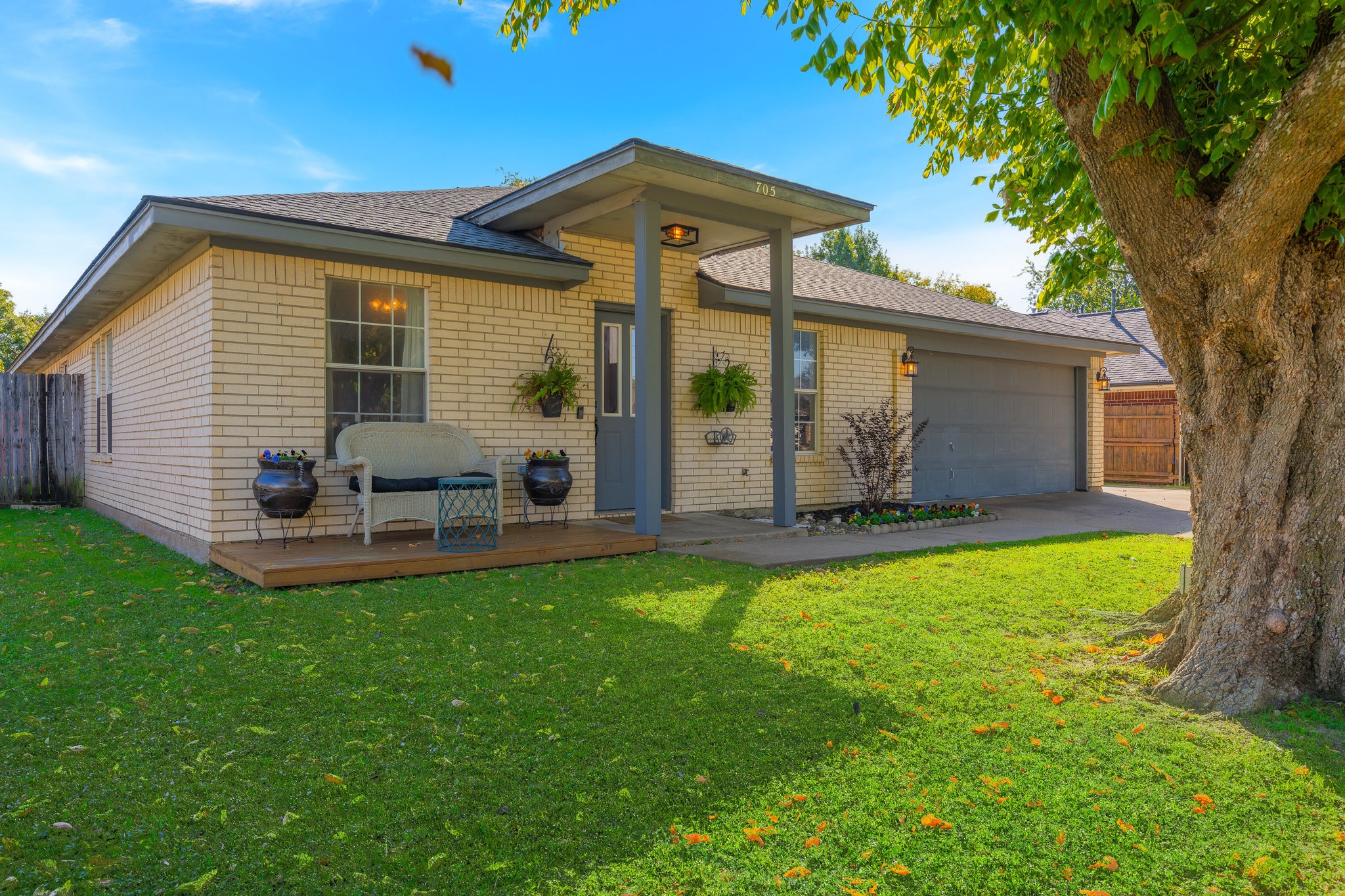 705 Western Trail