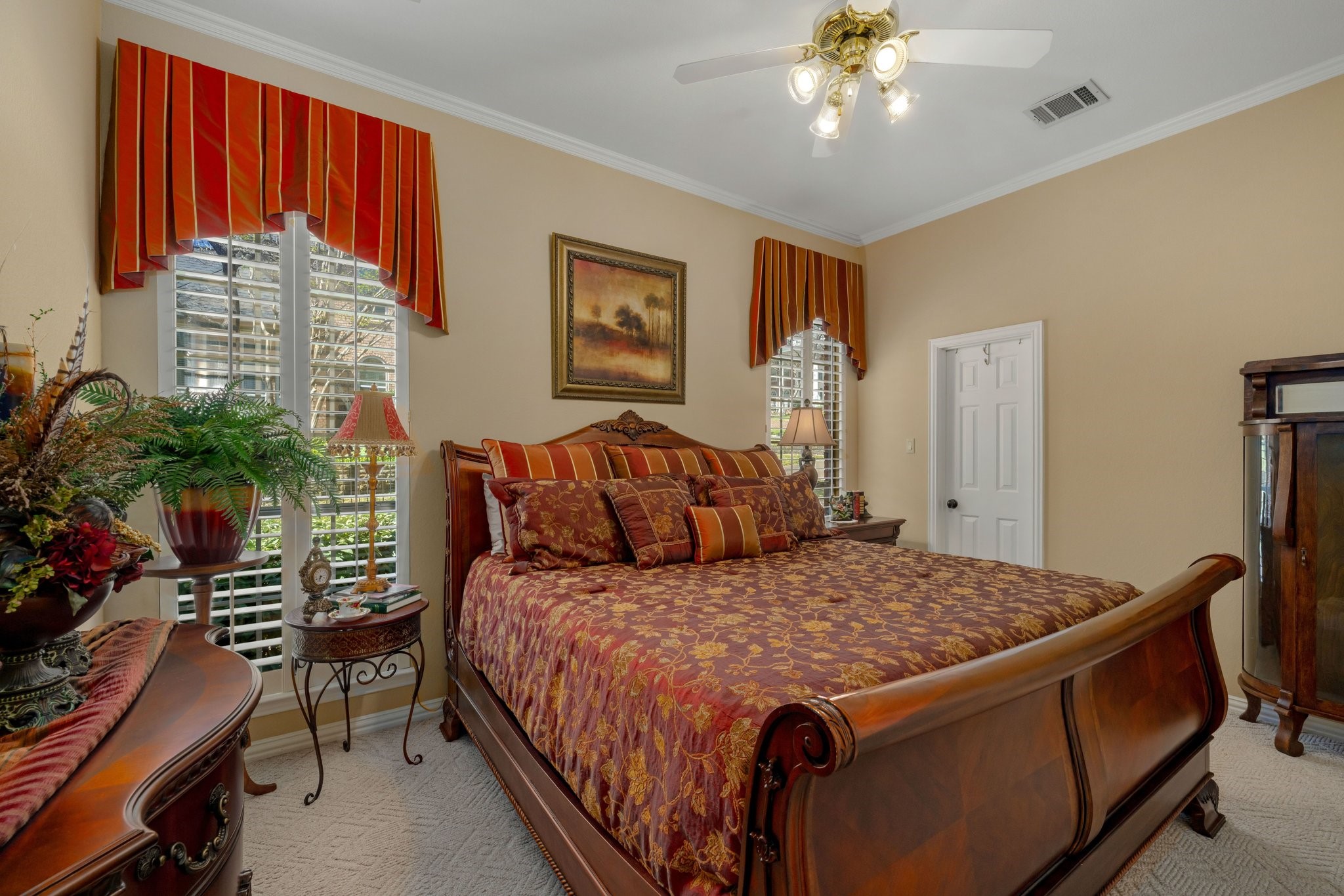 303 W Charlottesville Avenue