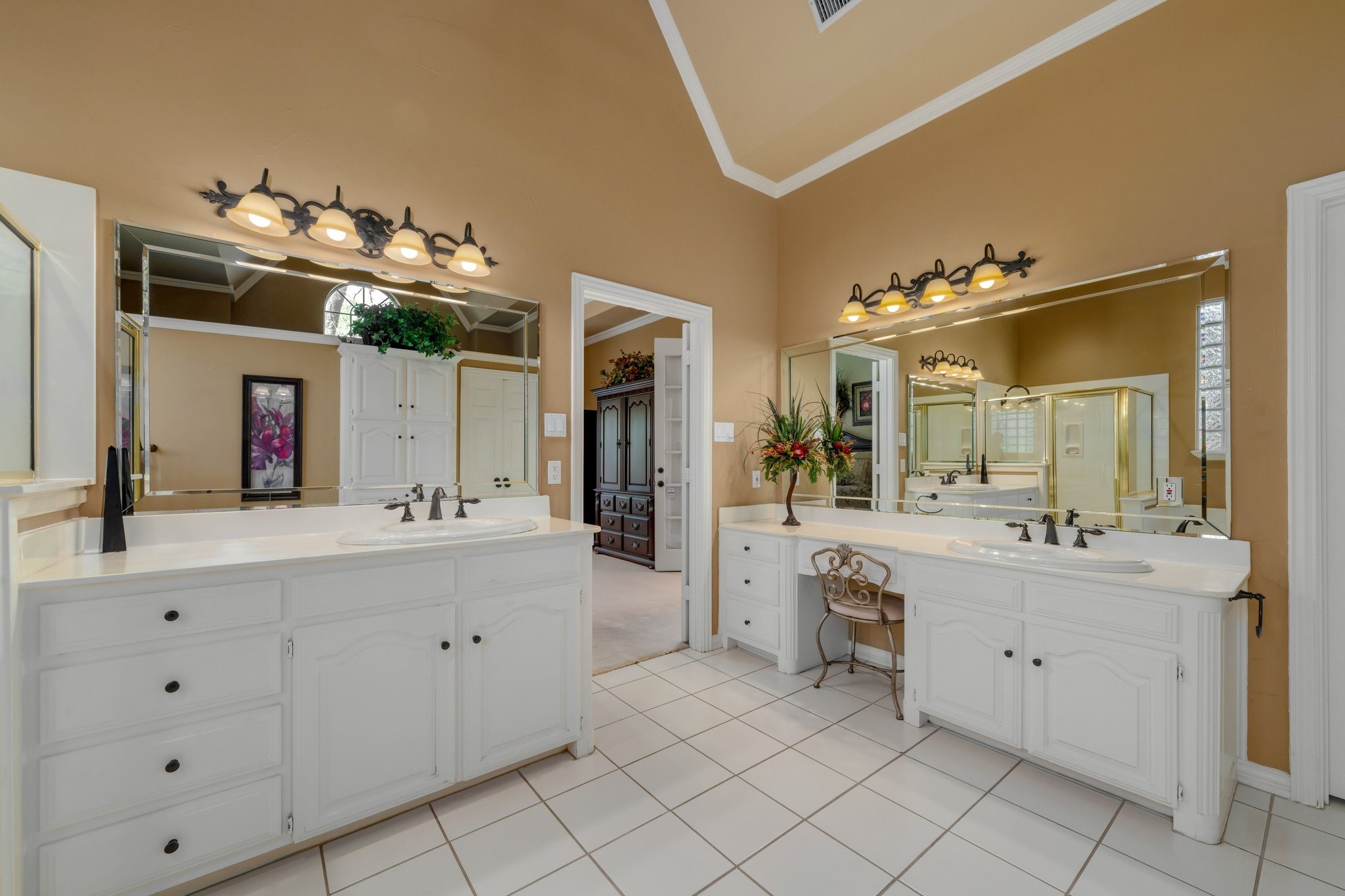 303 W Charlottesville Avenue