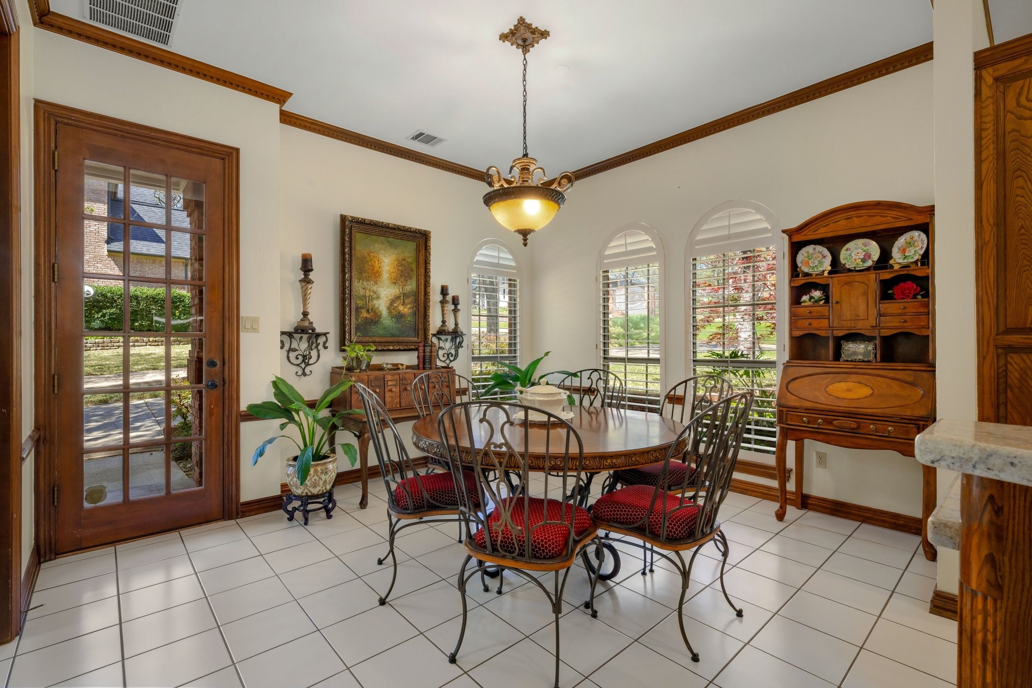 303 W Charlottesville Avenue