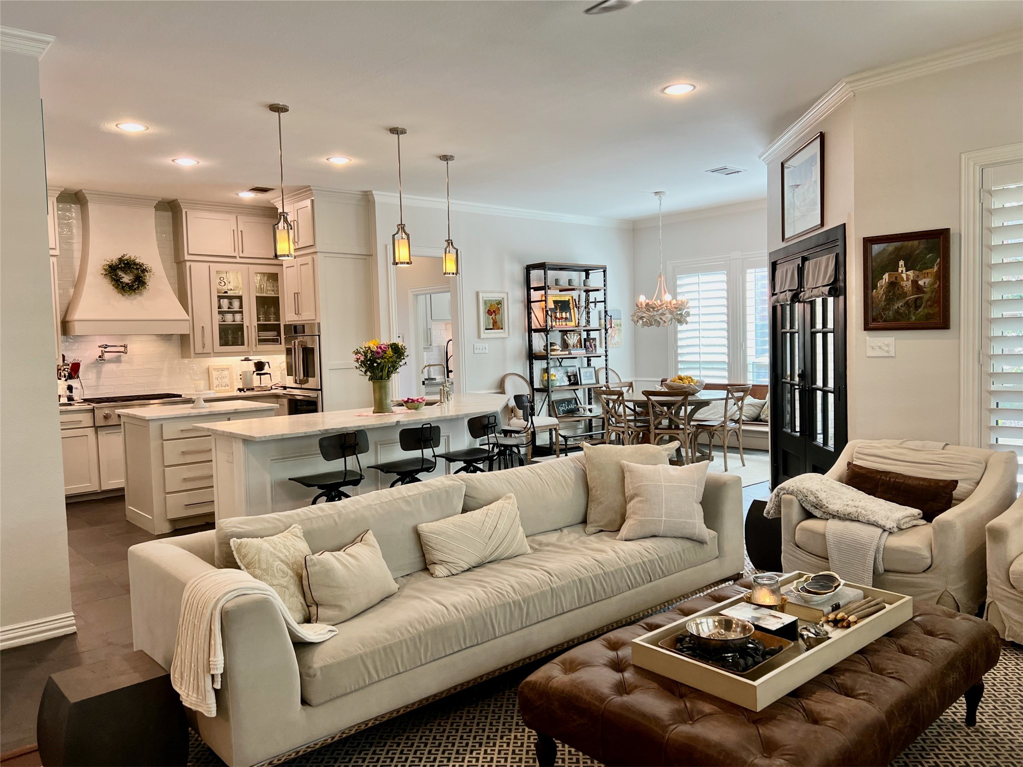 1050 Highland Oaks Drive