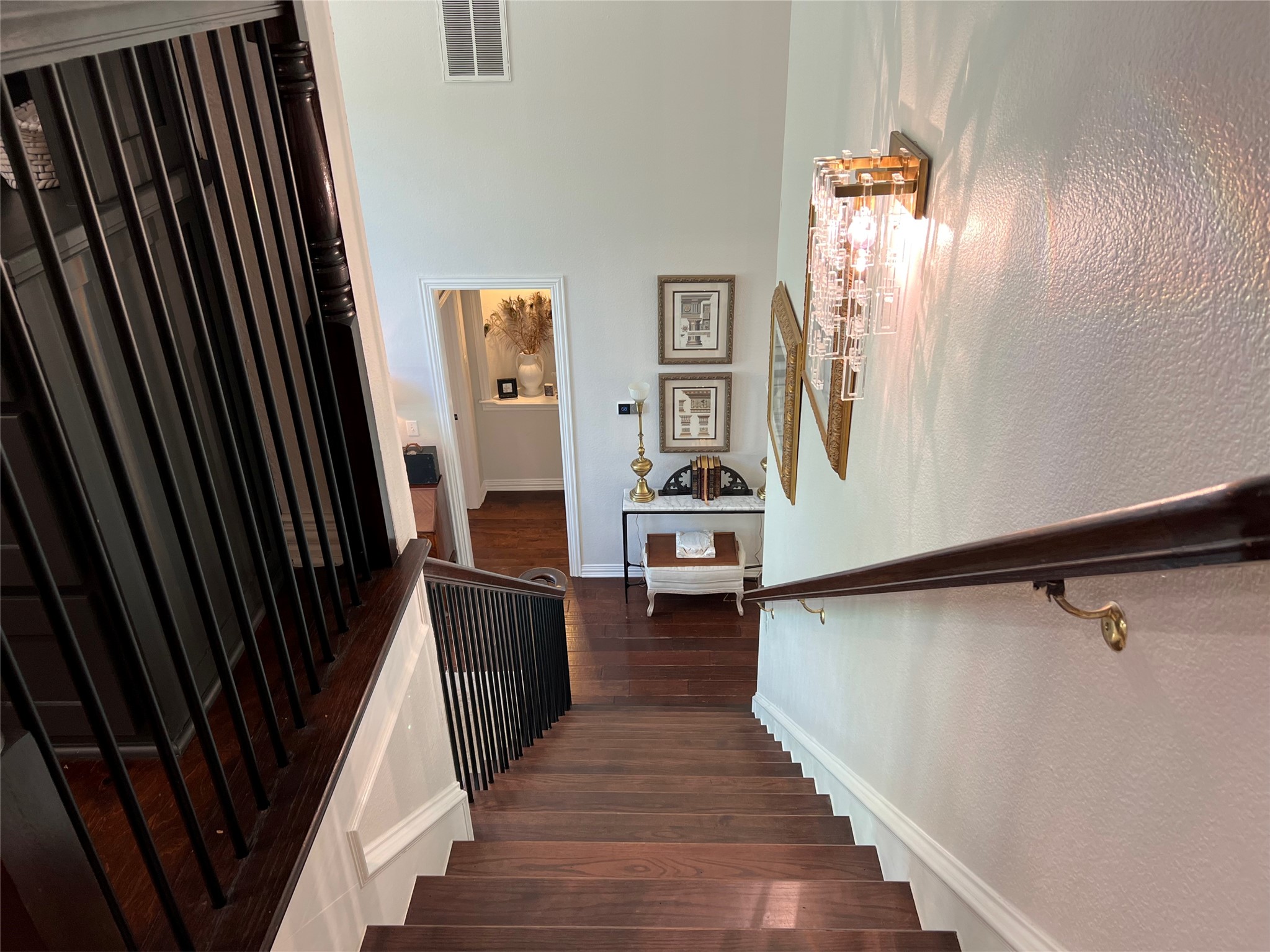 1050 Highland Oaks Drive