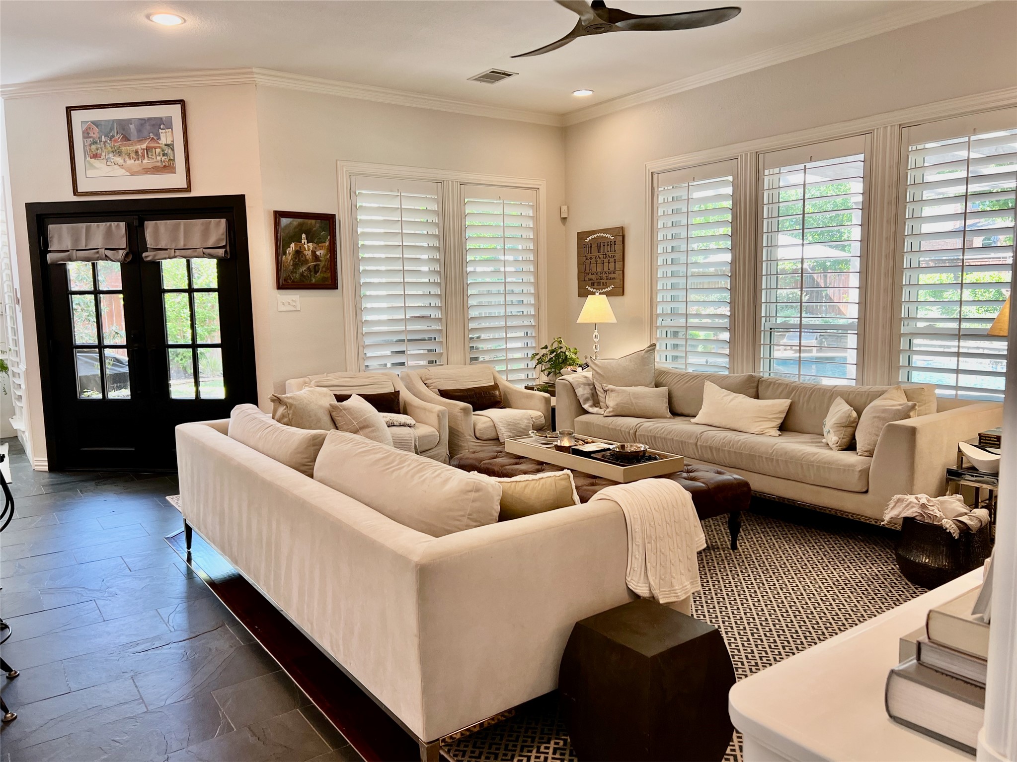 1050 Highland Oaks Drive