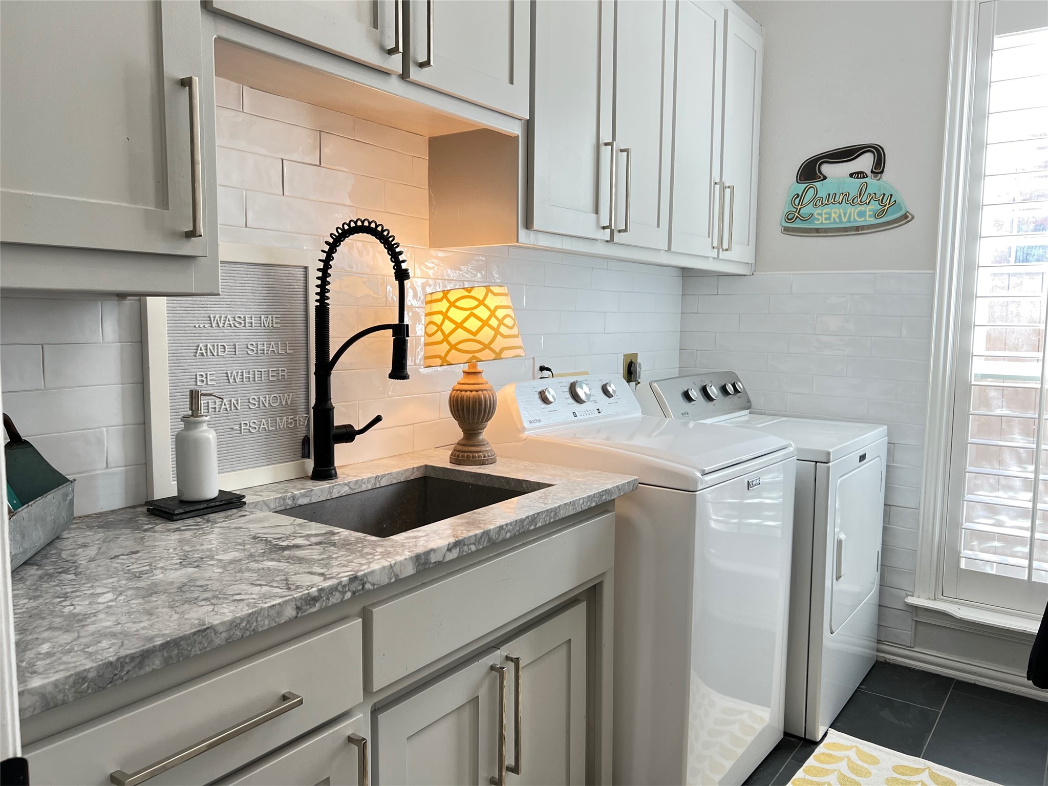 1050 Highland Oaks Drive