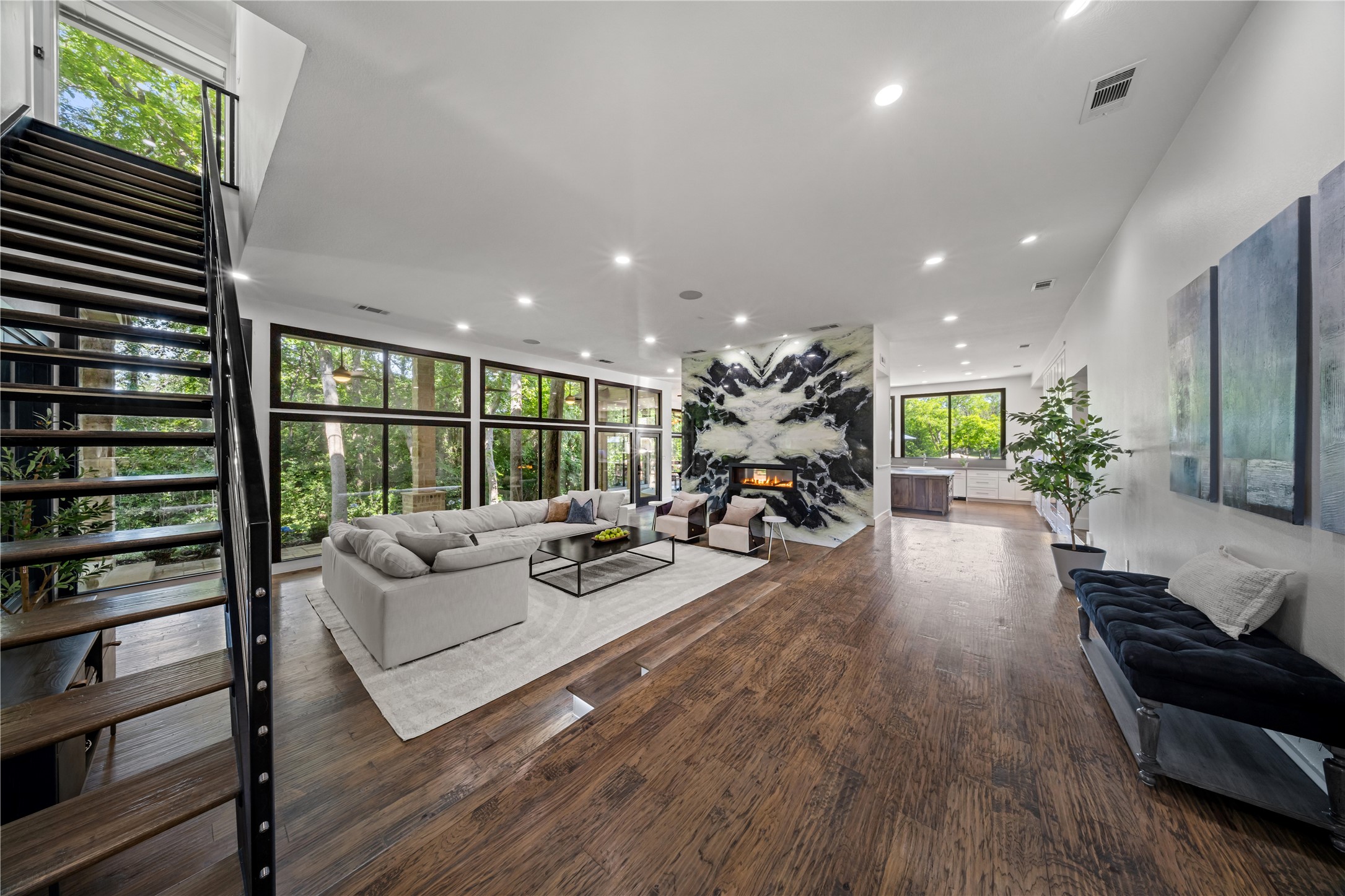 7312 Hix Court