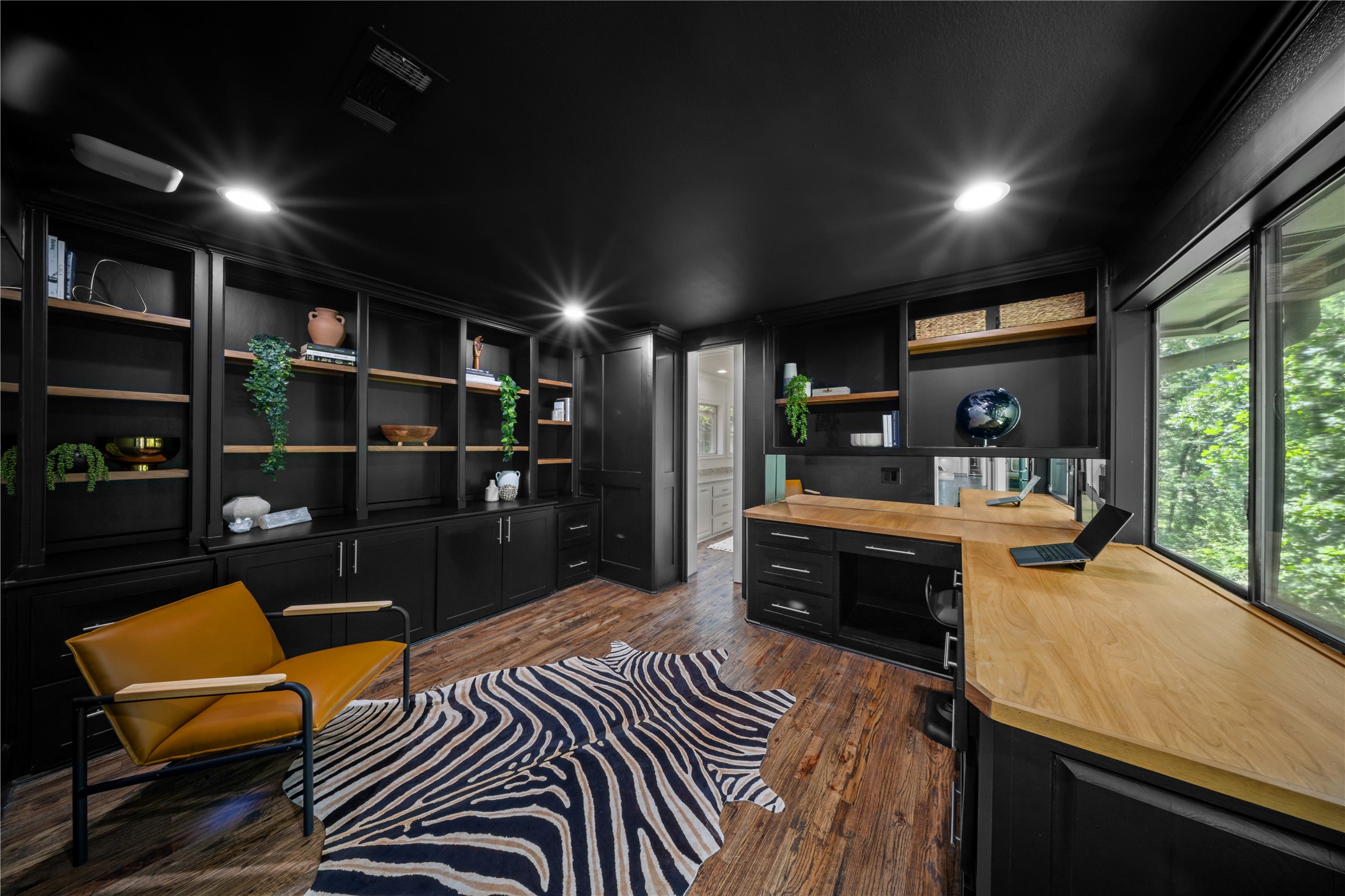 7312 Hix Court